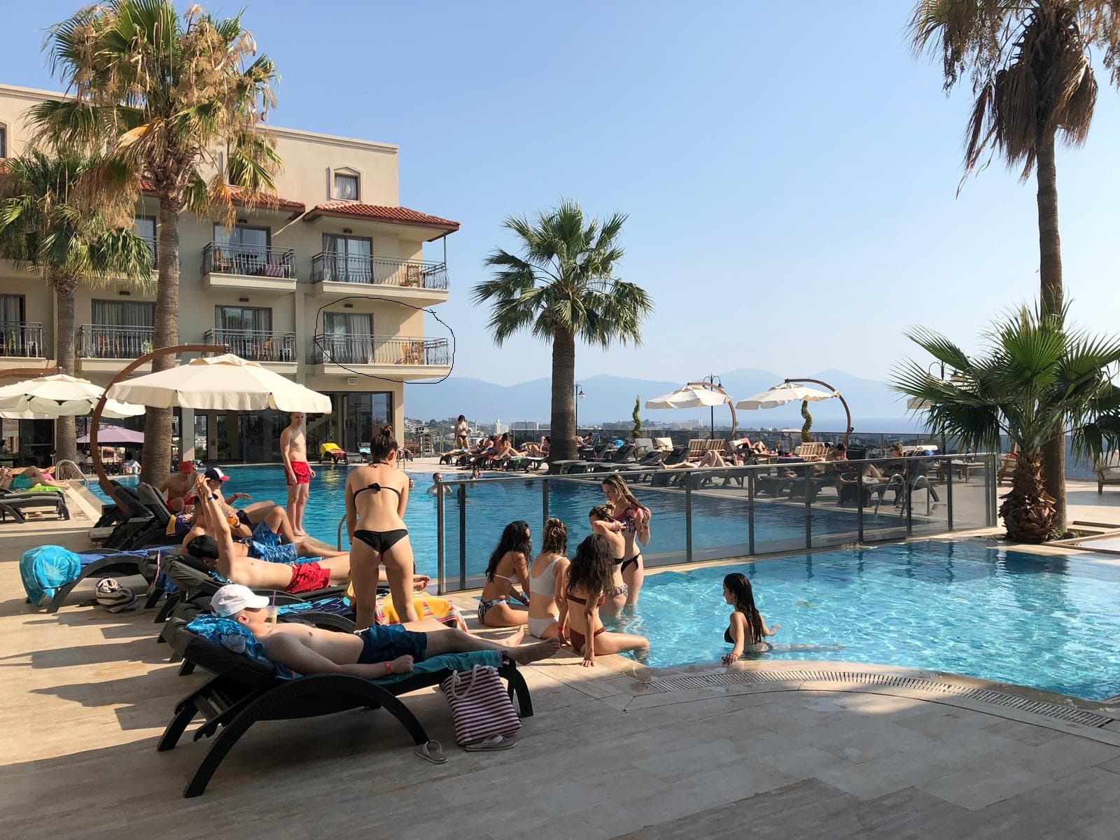 Neopol Hotel Deluxe, Pool