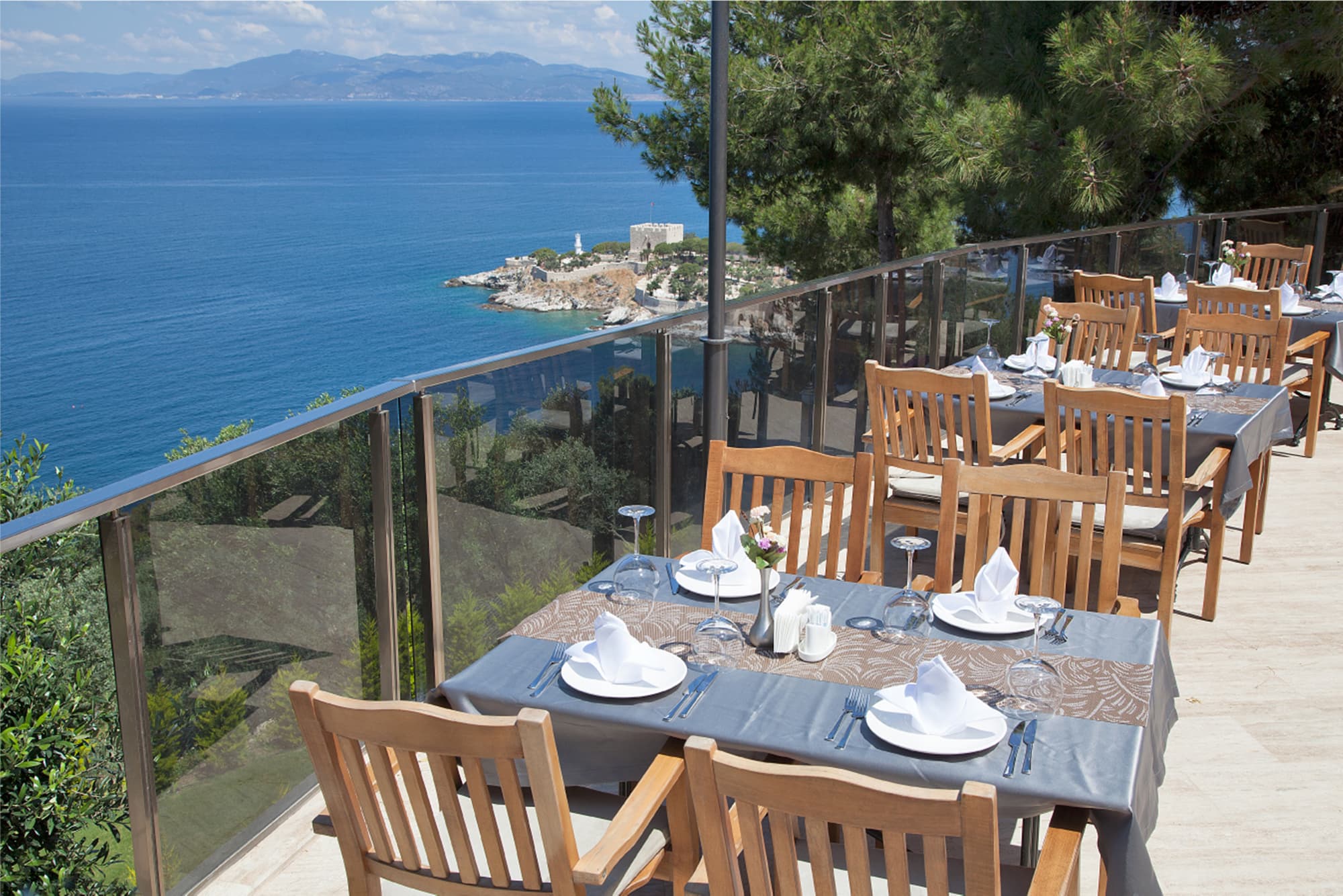 Neopol Hotel Deluxe, Restaurant