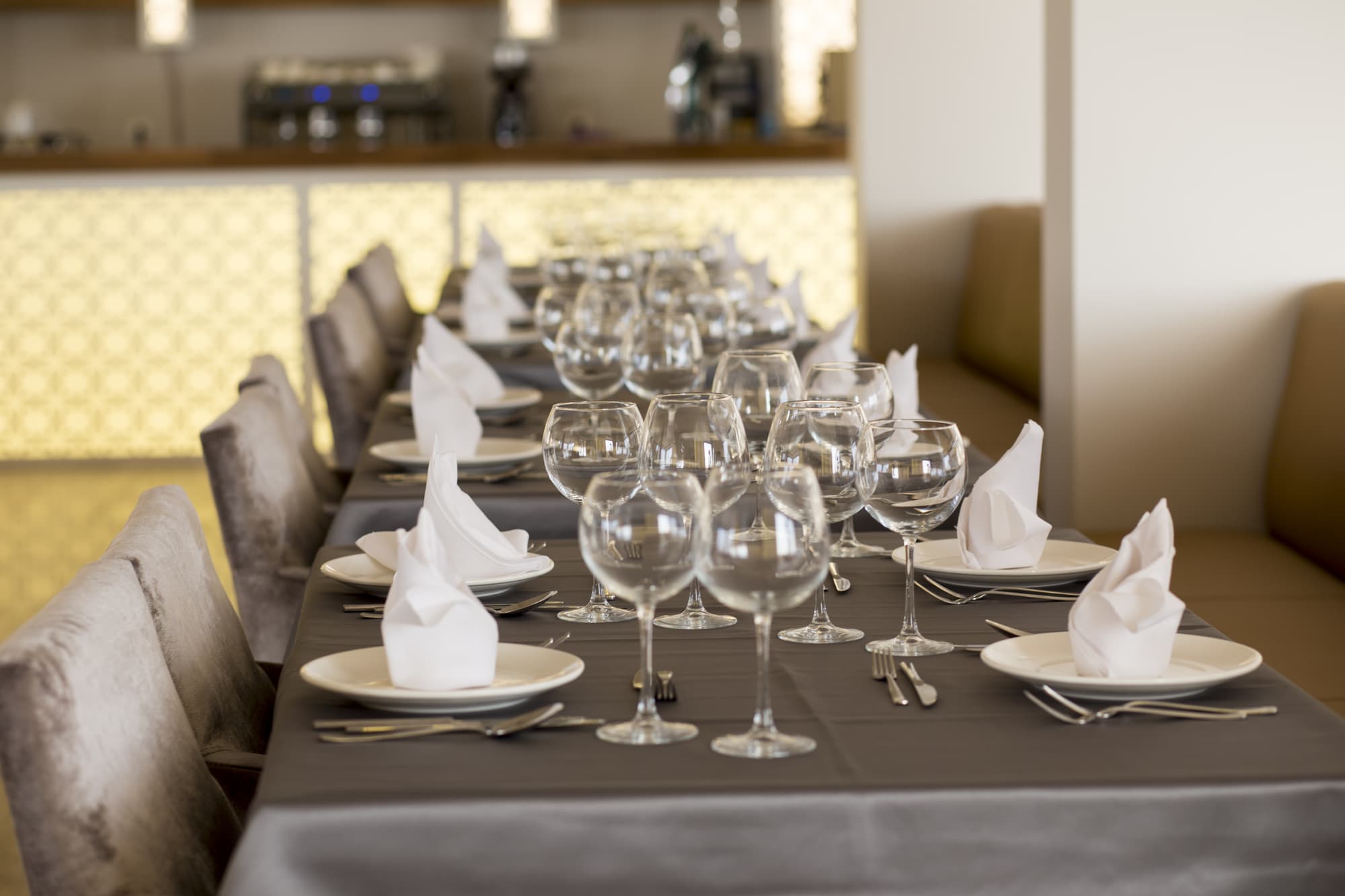 Neopol Hotel Deluxe, Restaurant