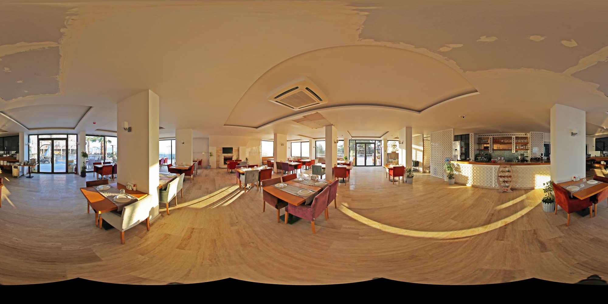 Neopol Hotel Deluxe, Restaurant