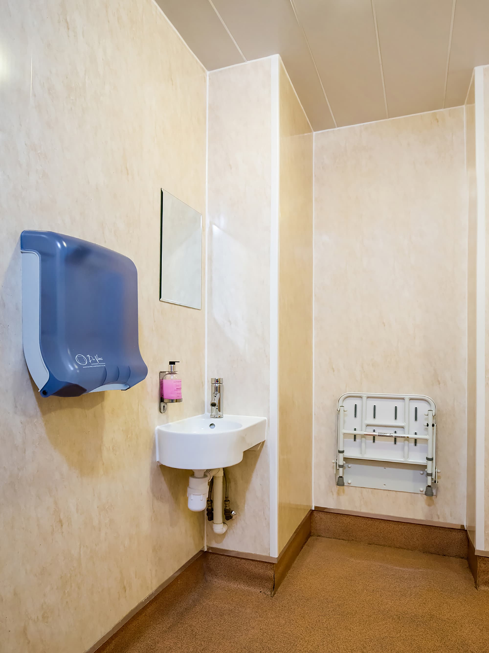 OYO Eastbank Hotel, Speyside Scotland, Room