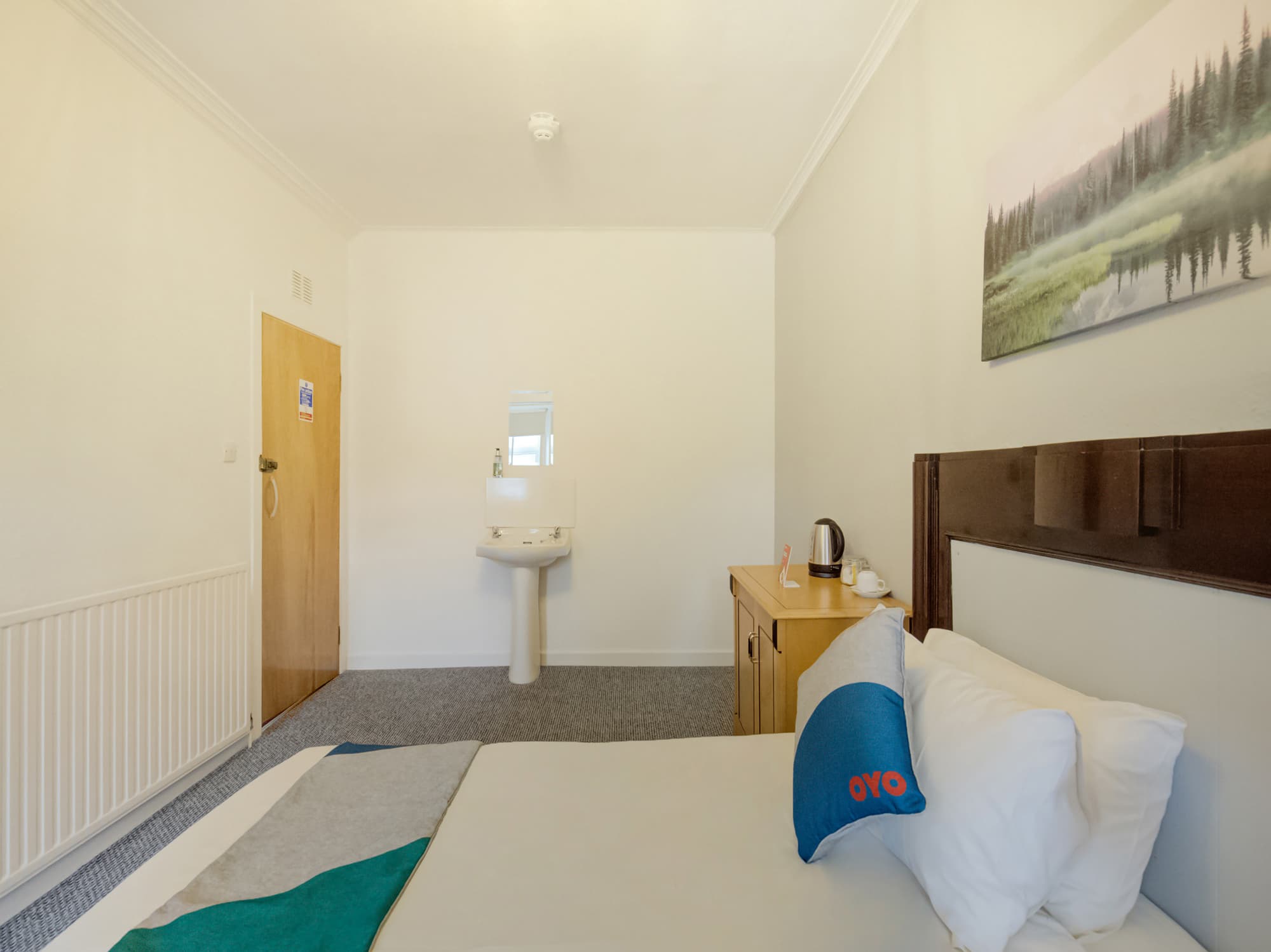 OYO Eastbank Hotel, Speyside Scotland, Room