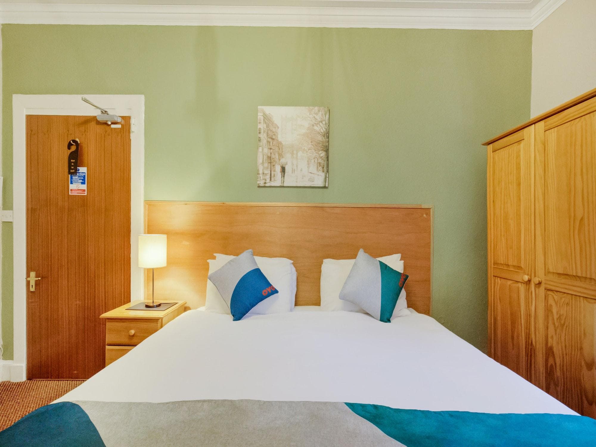 OYO Eastbank Hotel, Speyside Scotland, Room