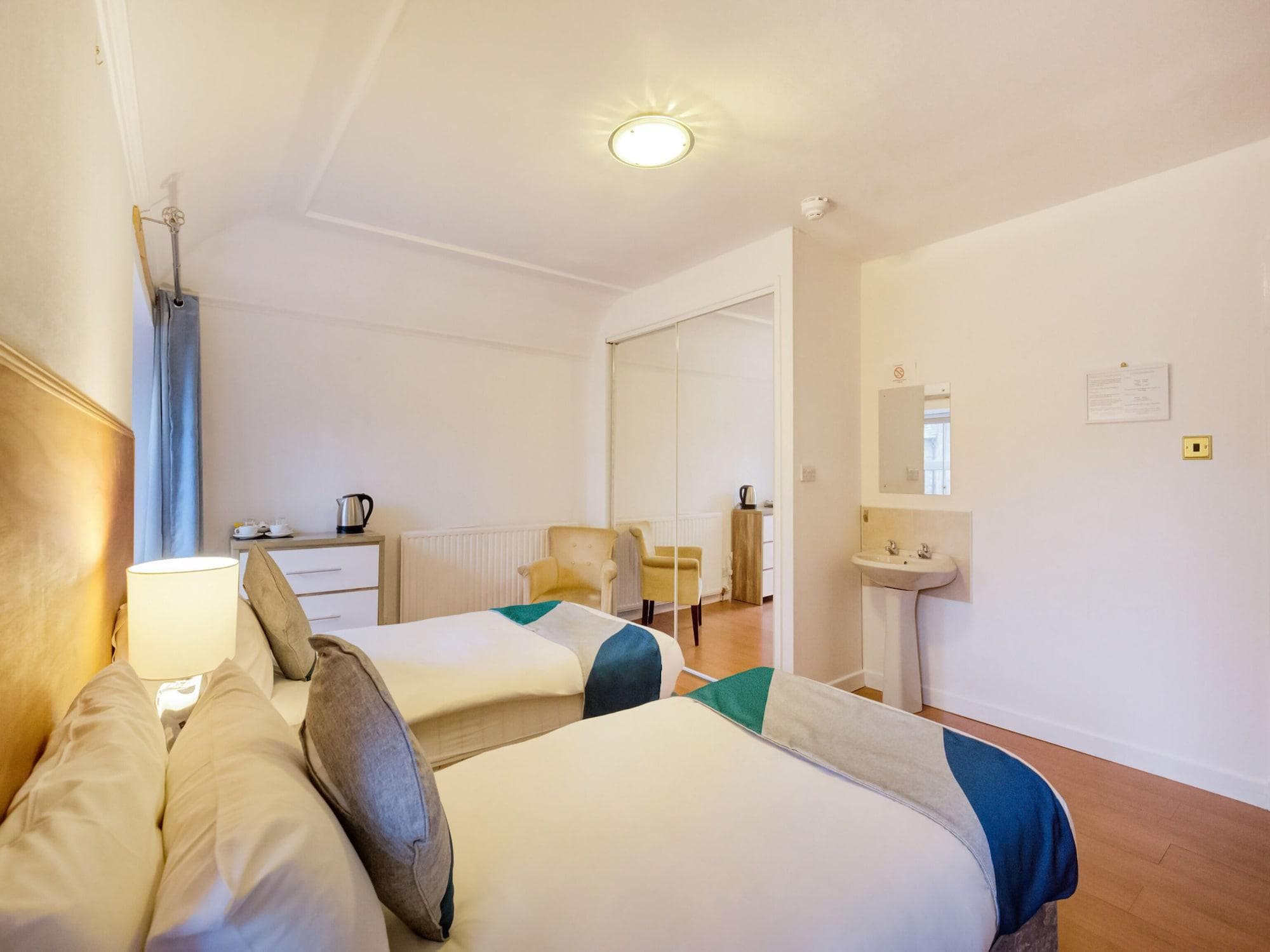 OYO Eastbank Hotel, Speyside Scotland, Room