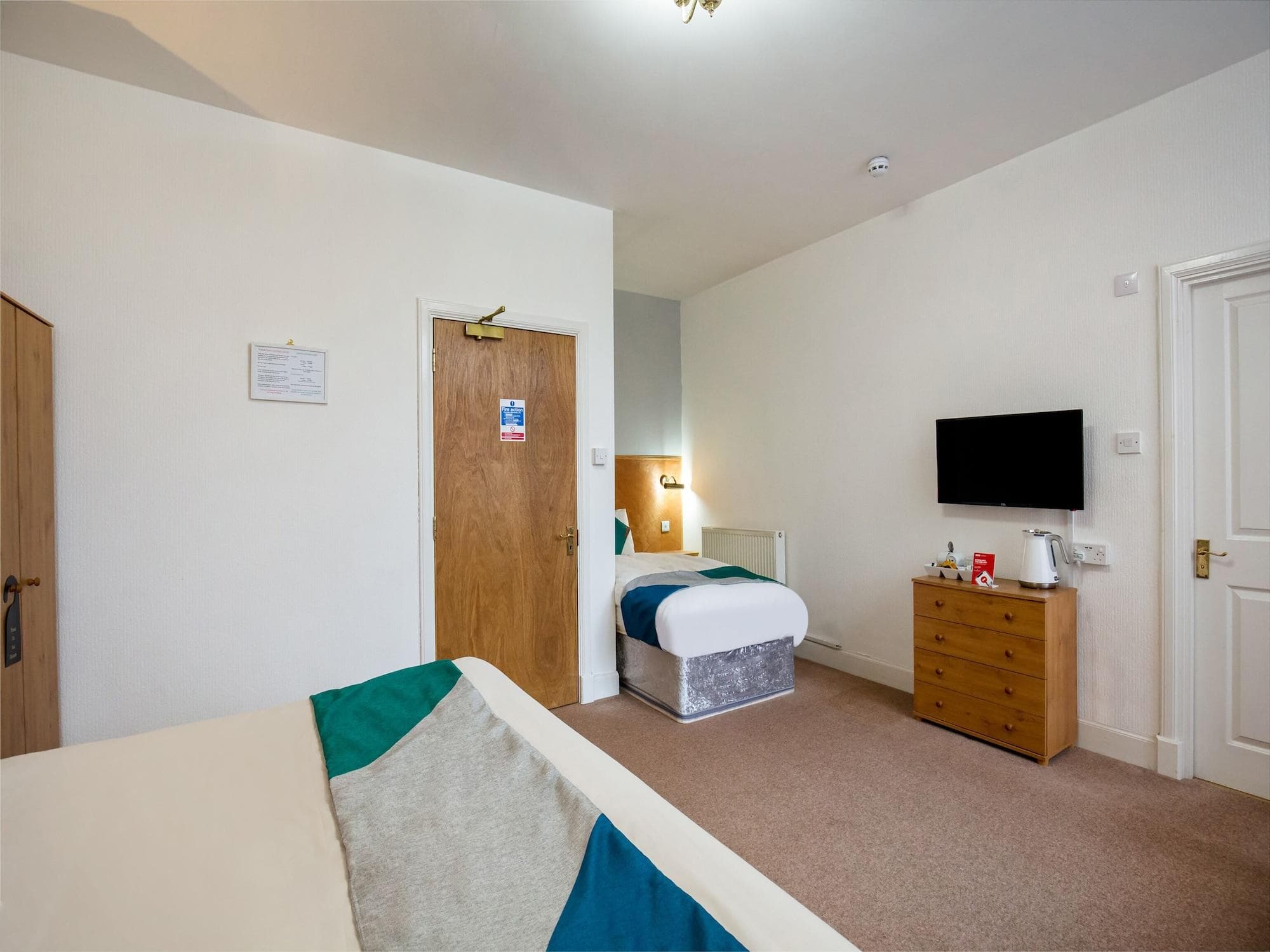 OYO Eastbank Hotel, Speyside Scotland, Room