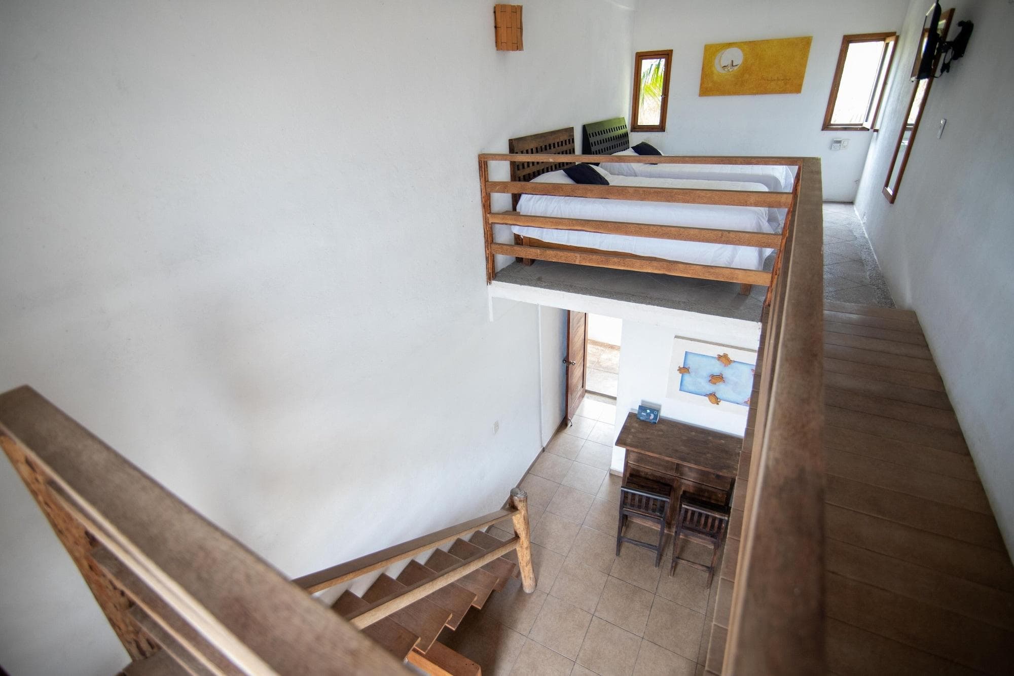 Capital O Verdemar, Room