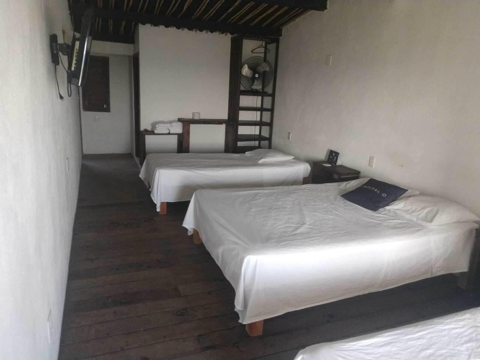 Capital O Verdemar, Room