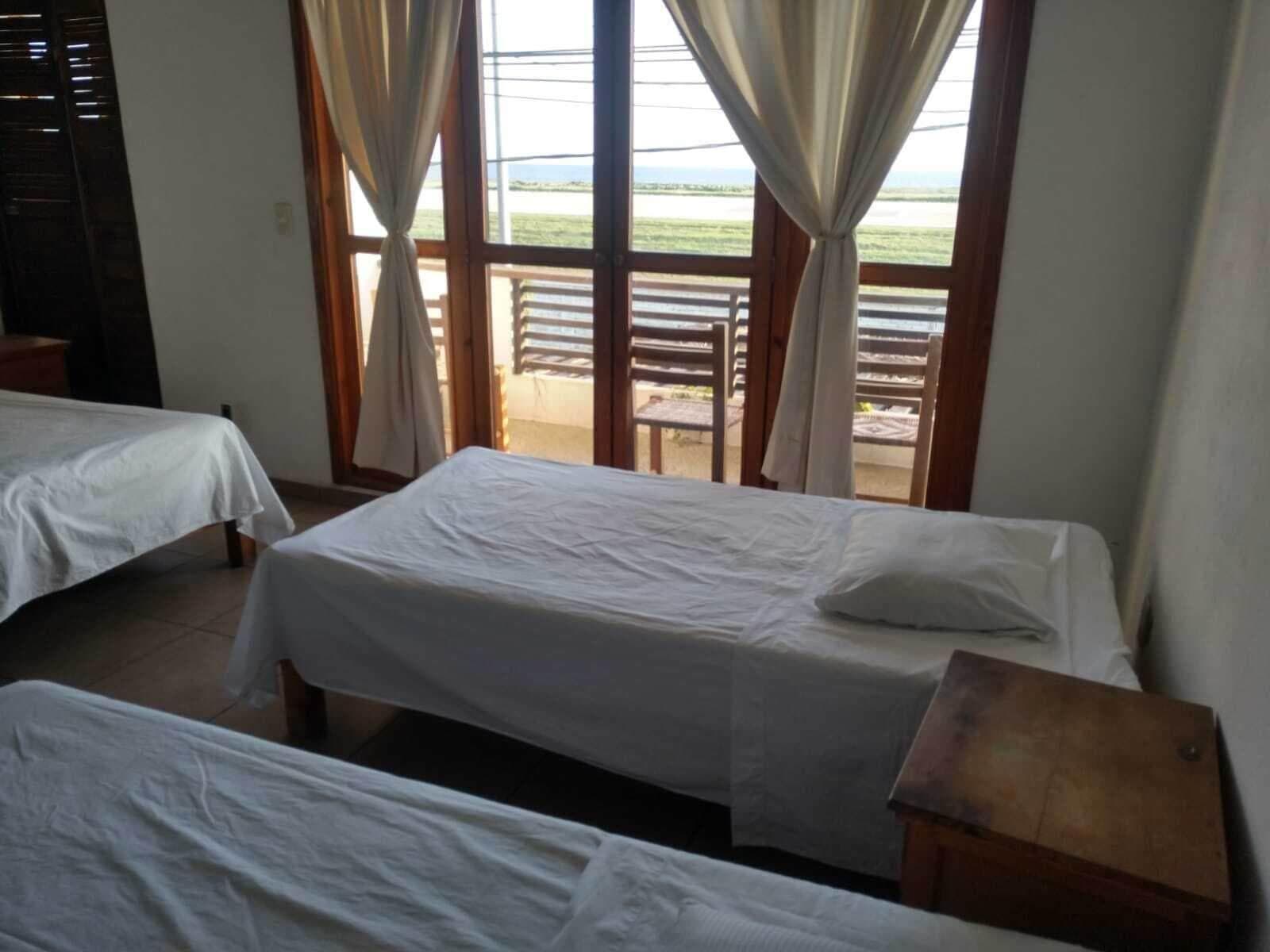 Capital O Verdemar, Room