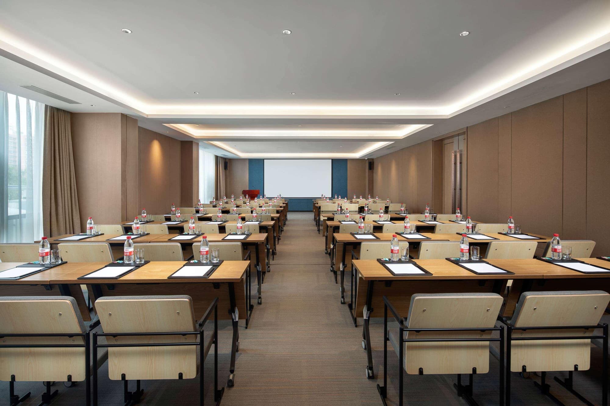 Ramada by Wyndham Luoyang Downtown, Conferences