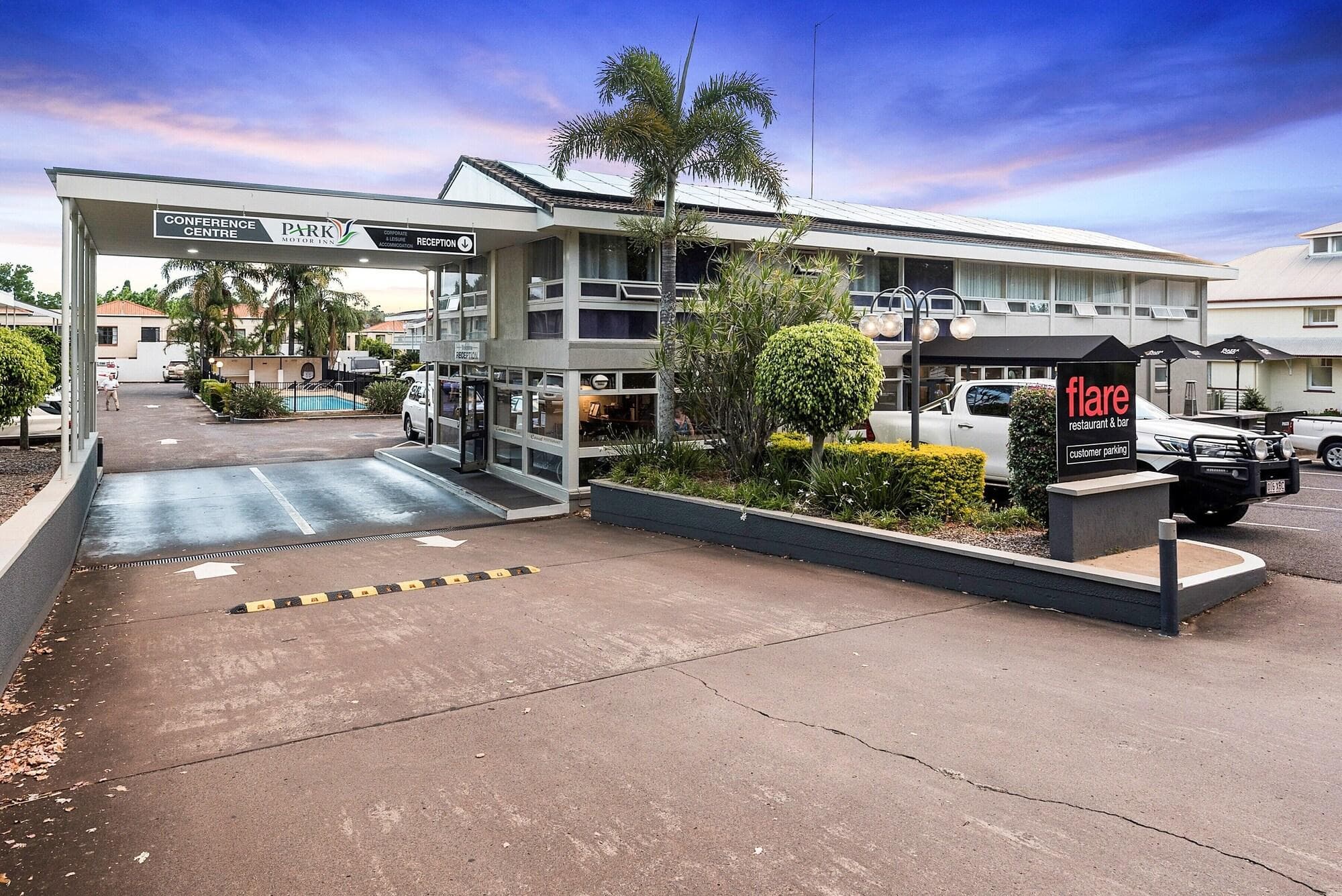 Park Motor Inn, General view