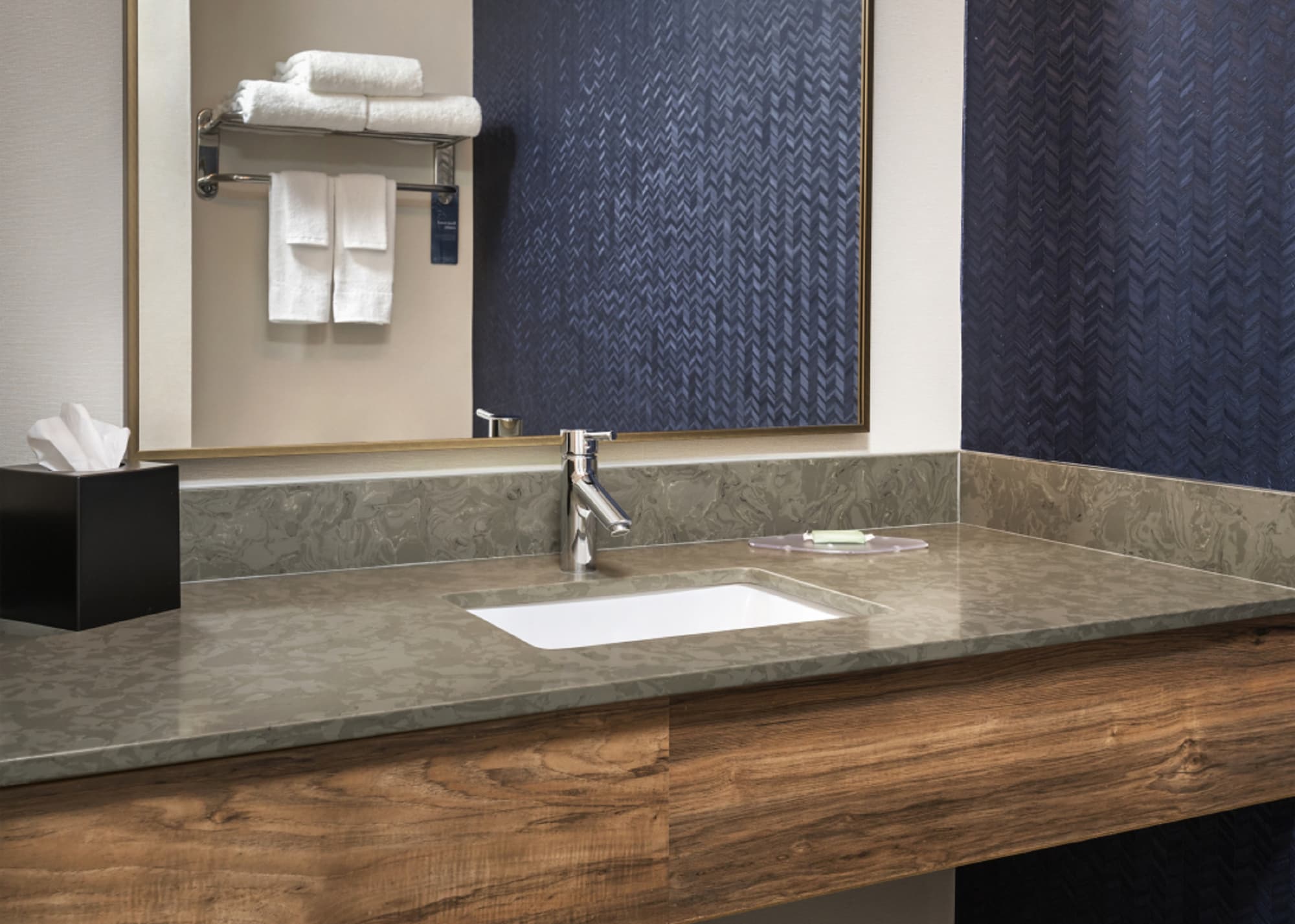 Fairfield Inn & Suites Woodbridge, Room