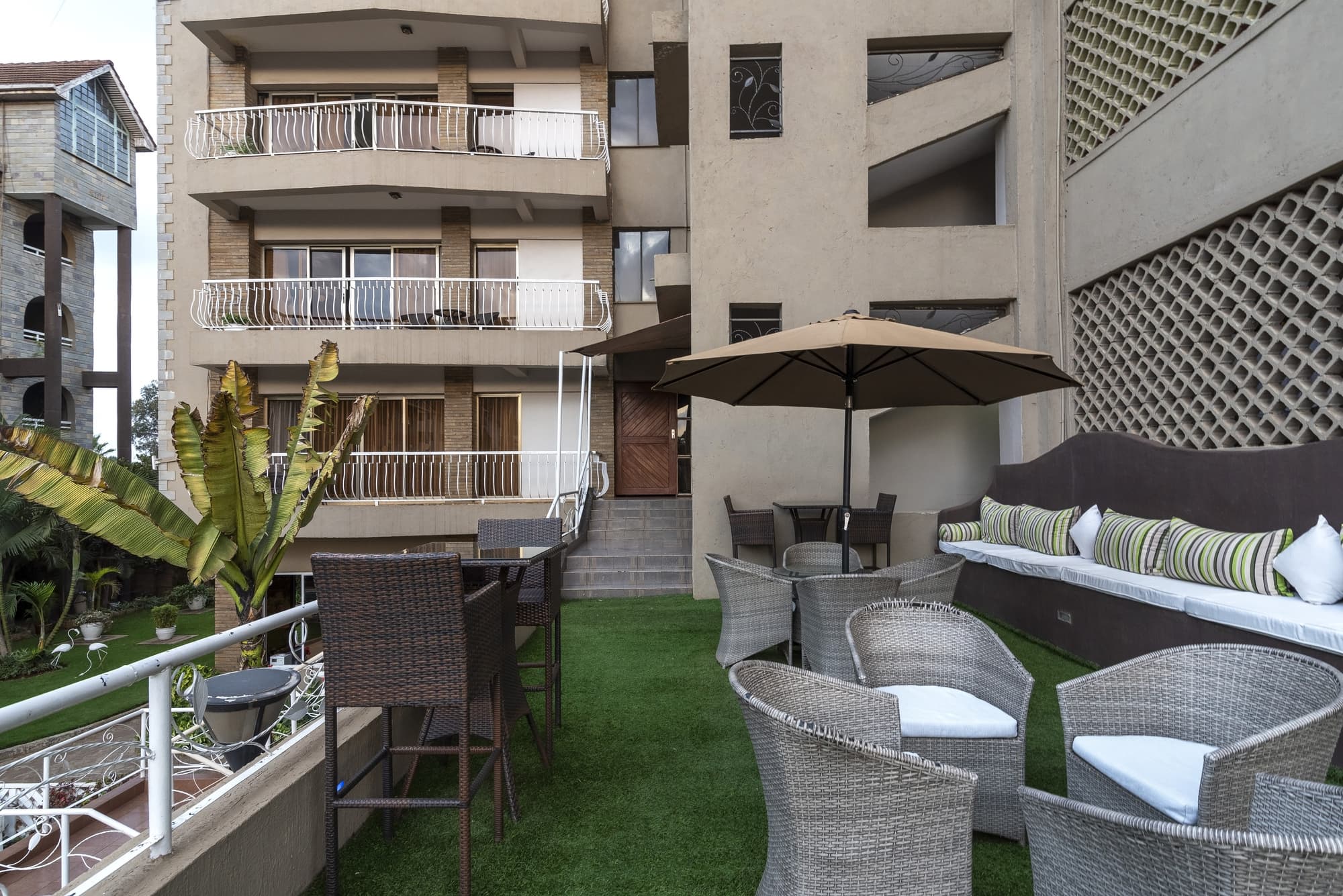 Eldon Villas, Terrace