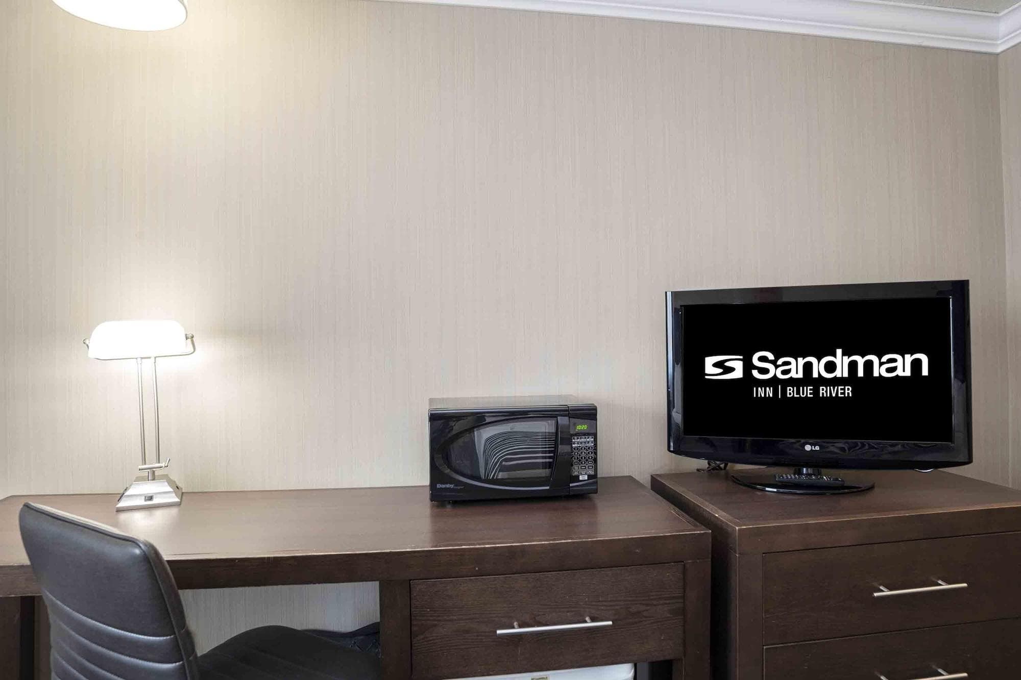 Sandman Inn Blue River, Room