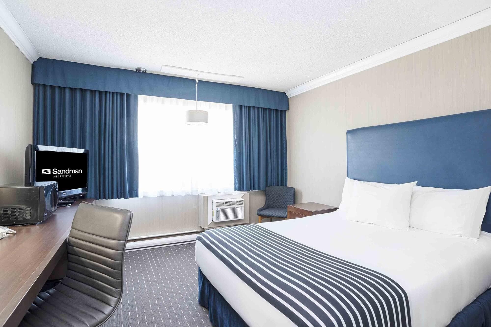 Sandman Inn Blue River, Room