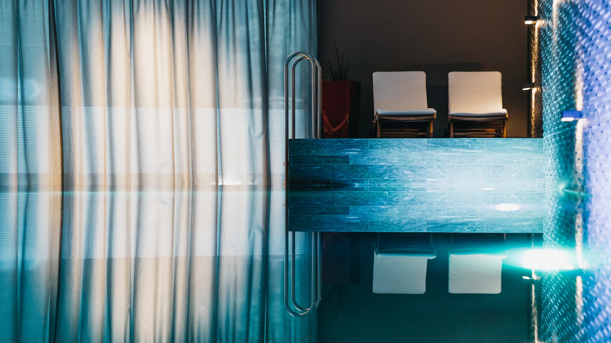 Peaks Place Apartment-Hotel & Spa, Pool