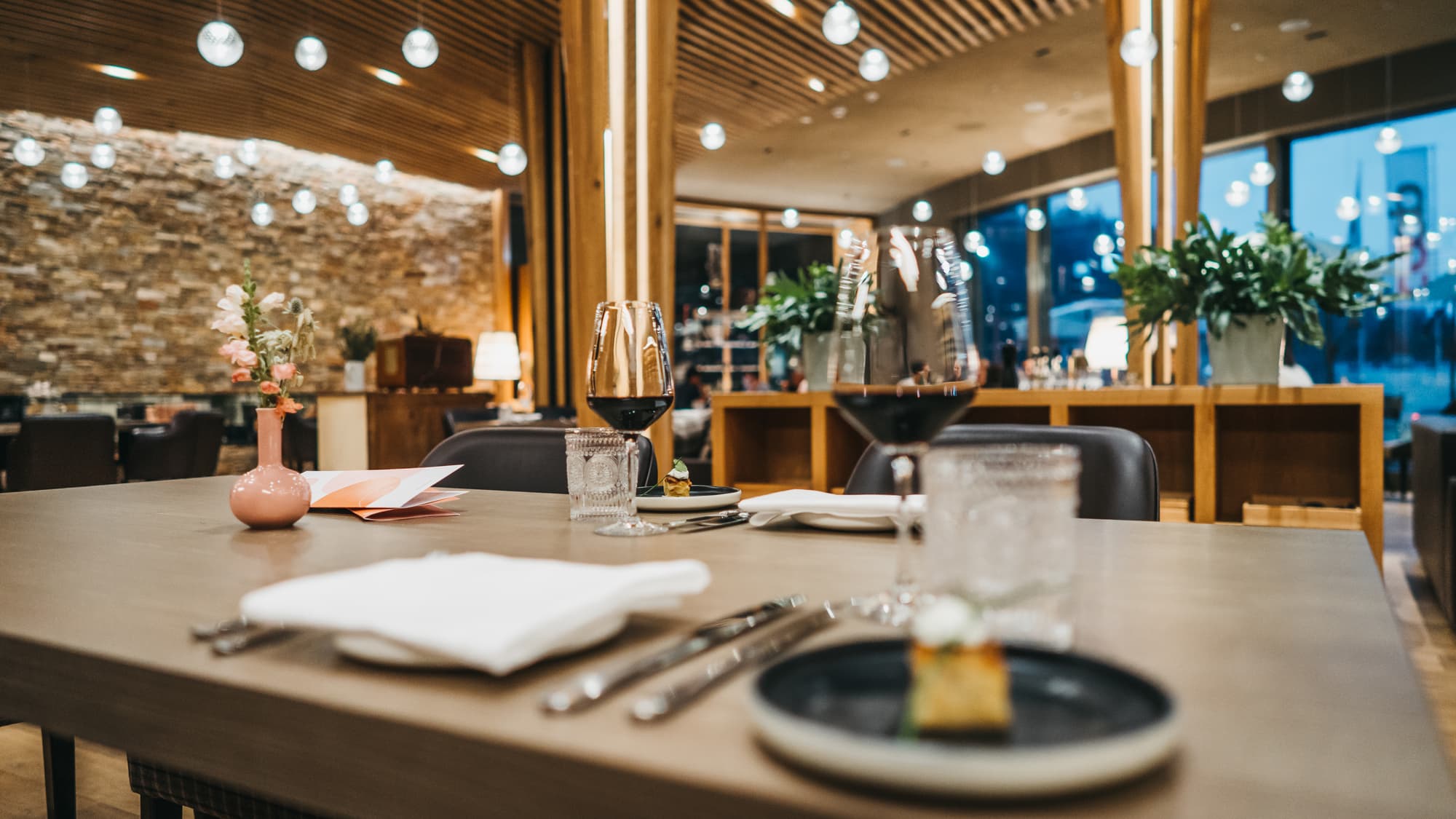 Peaks Place Apartment-Hotel & Spa, Restaurant