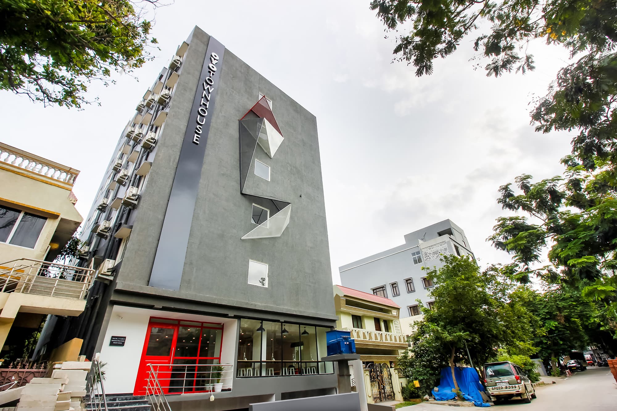 Super Townhouse The Cinco Htl near ESI Hospital, General view