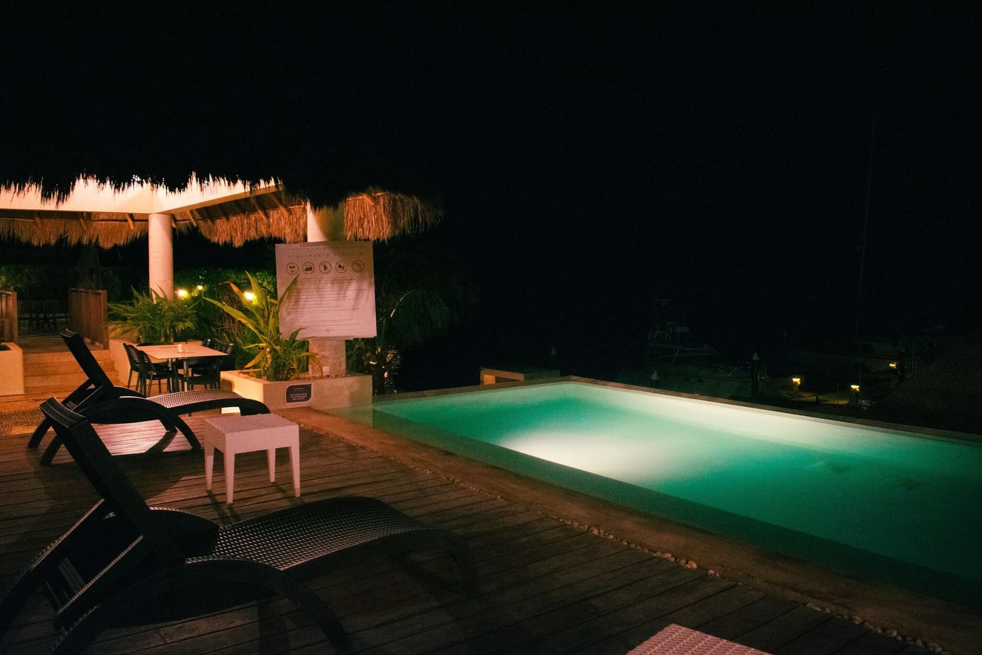 Grand Marina Hotel, Pool