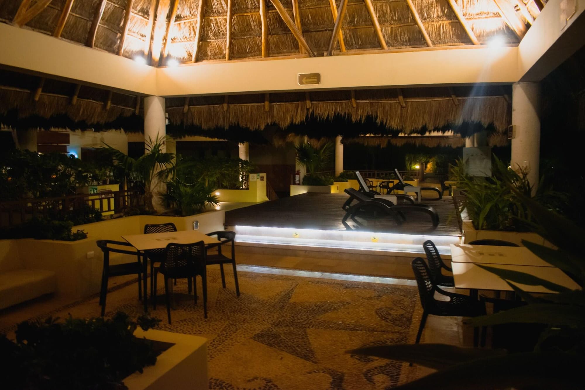 Grand Marina Hotel, Restaurant