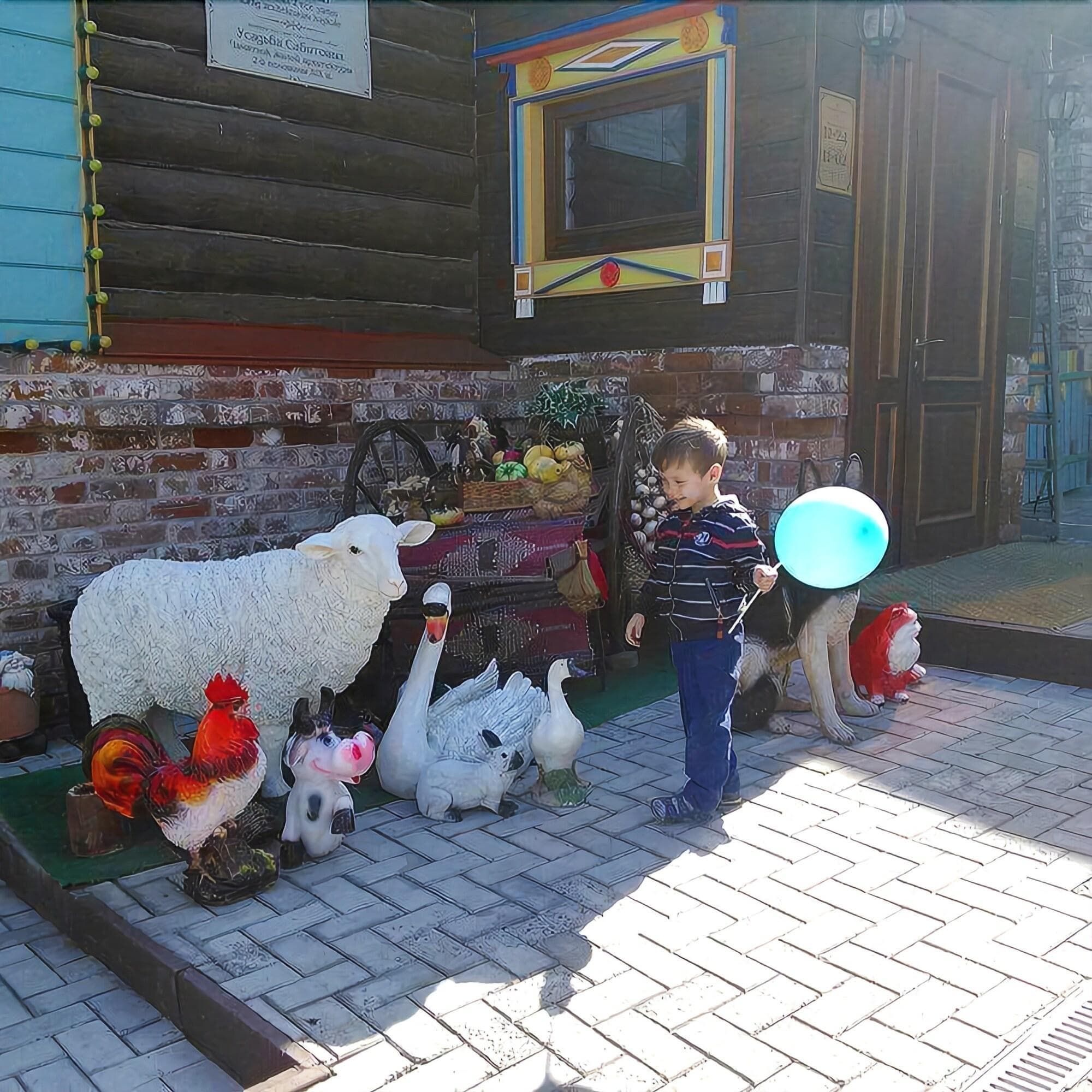 Tatarskaya Usadba, Sports and Entertainment