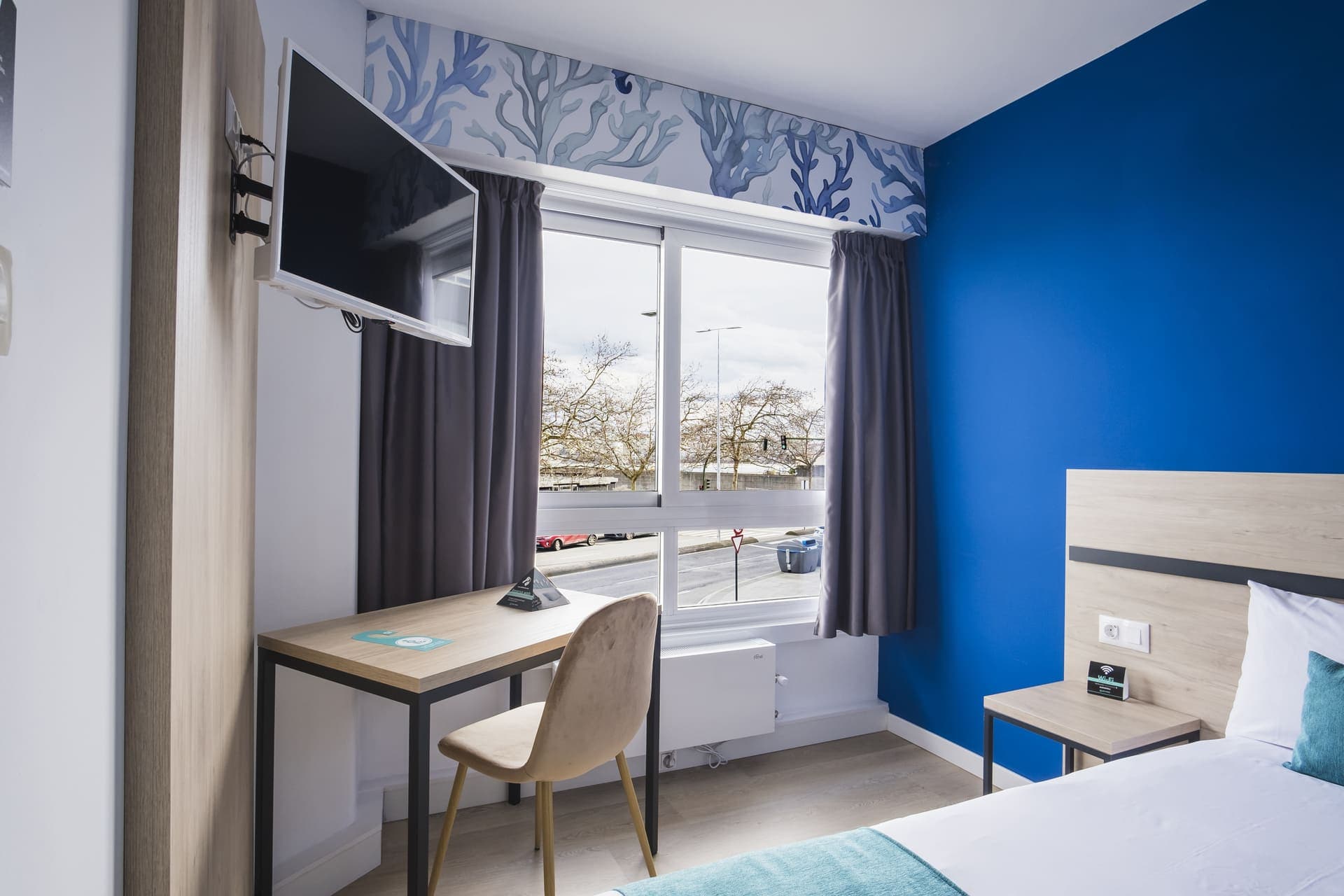 Alda Coruñamar, Room