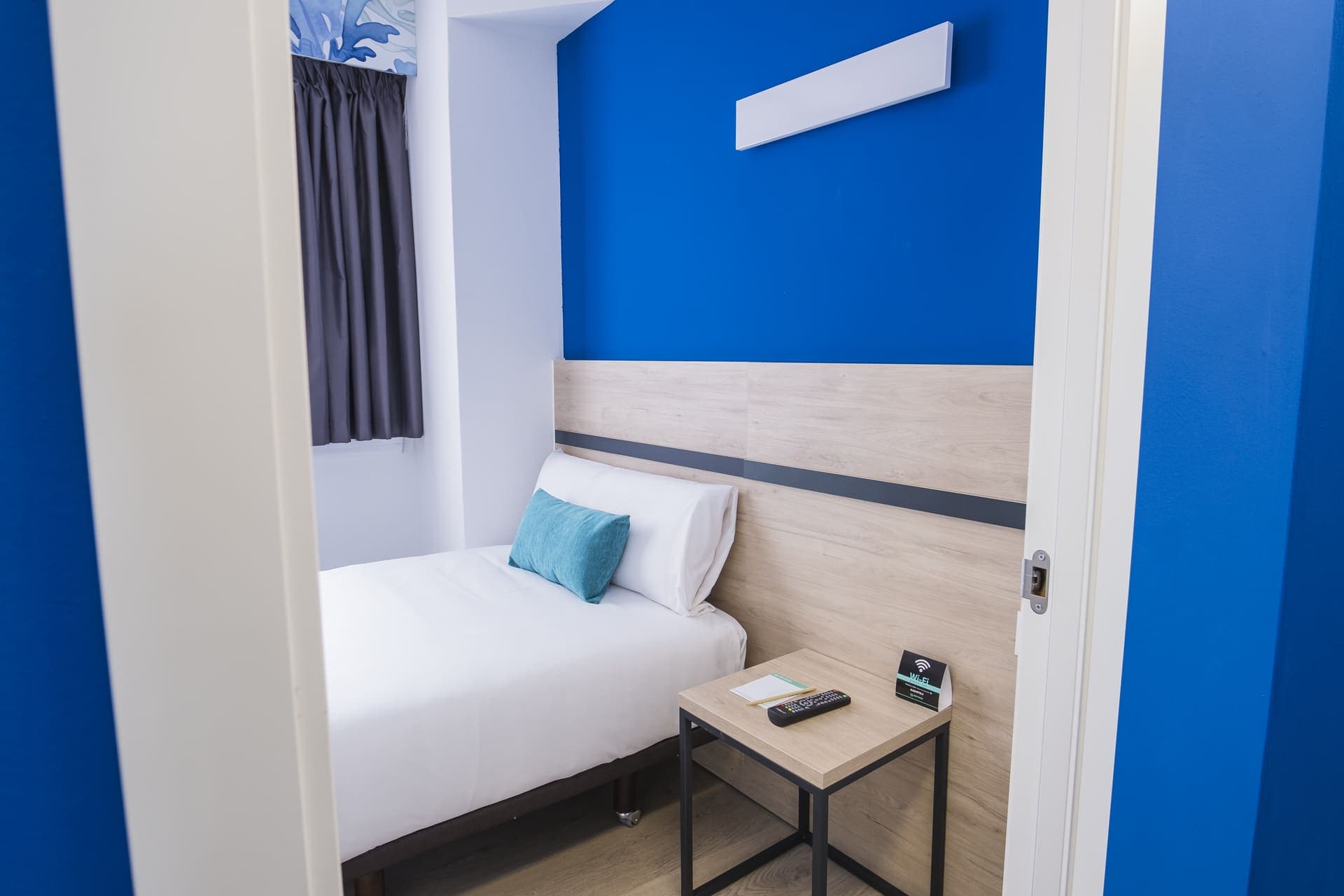 Alda Coruñamar, Room