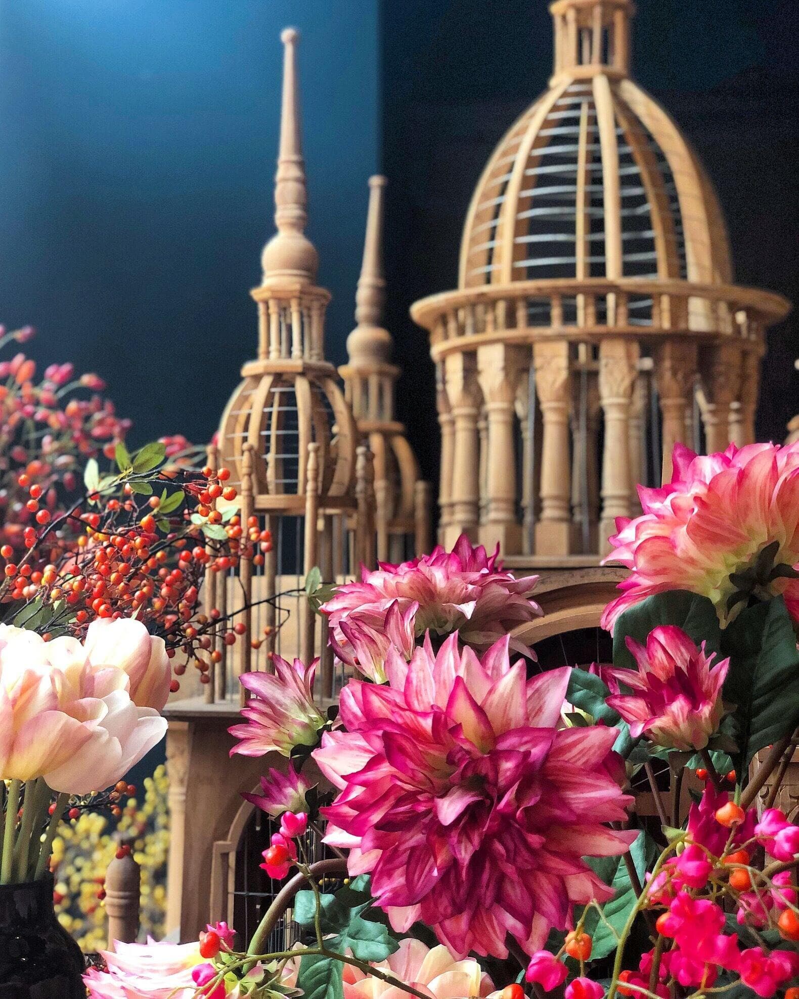 The Collector, Lobby