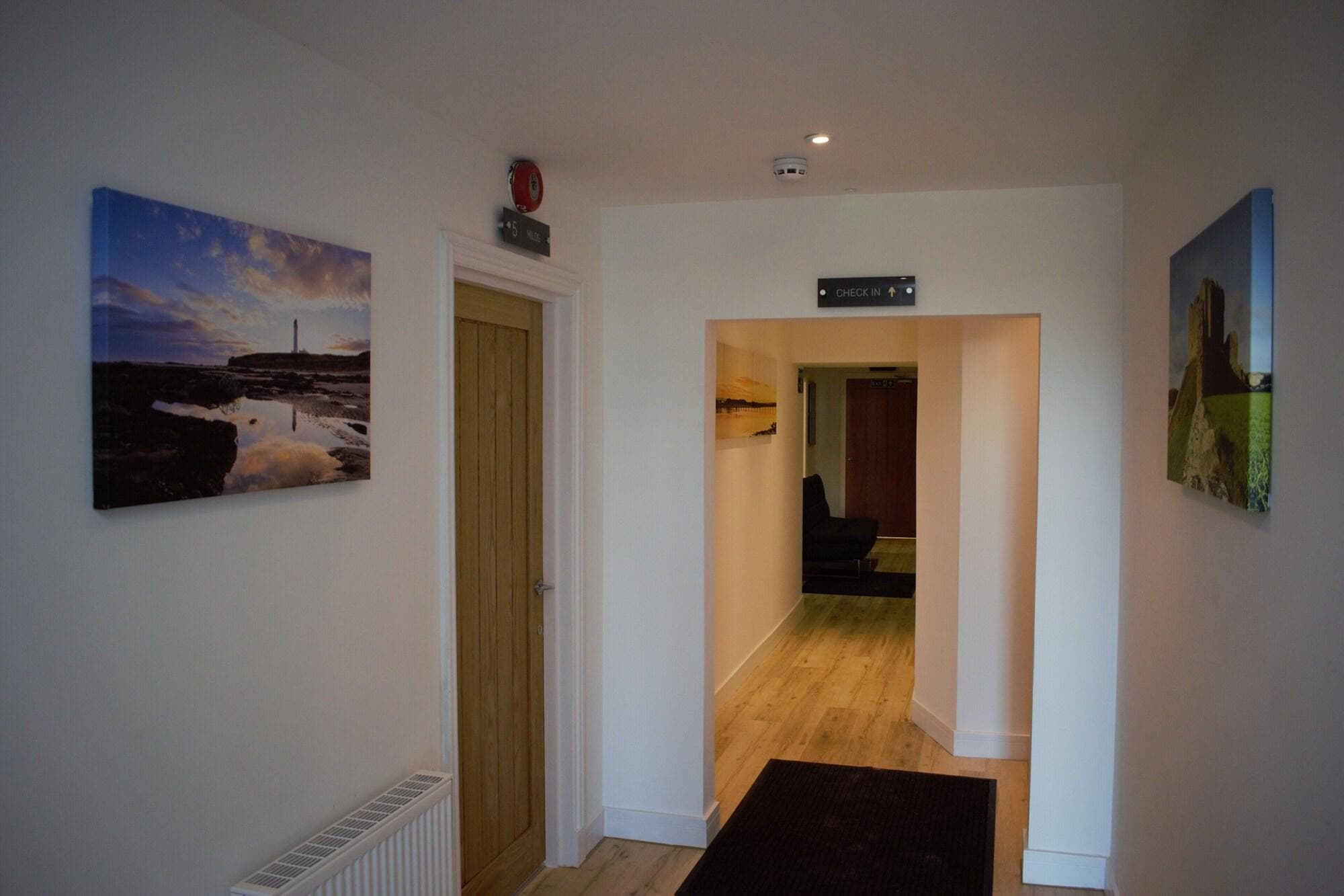 The Poseidon Inn, Lobby