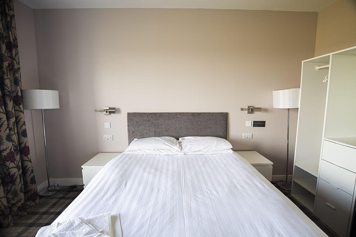 The Poseidon Inn, Room