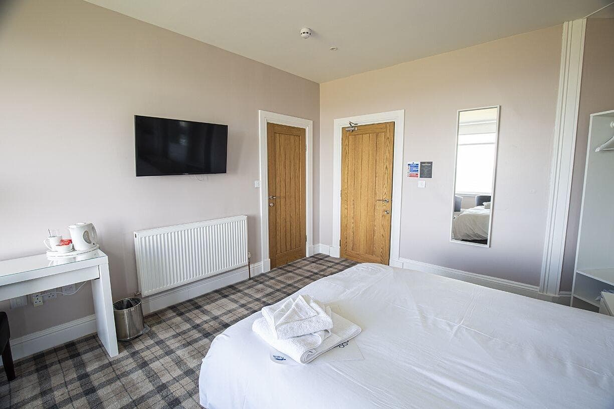 The Poseidon Inn, Room