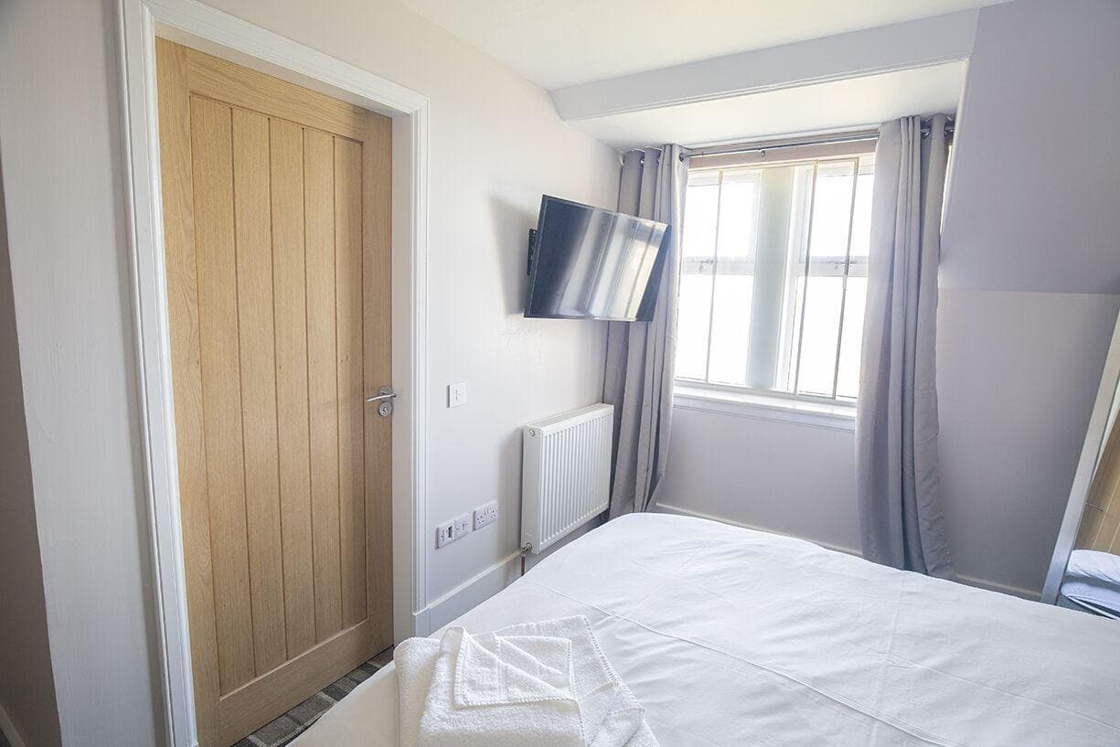 The Poseidon Inn, Room