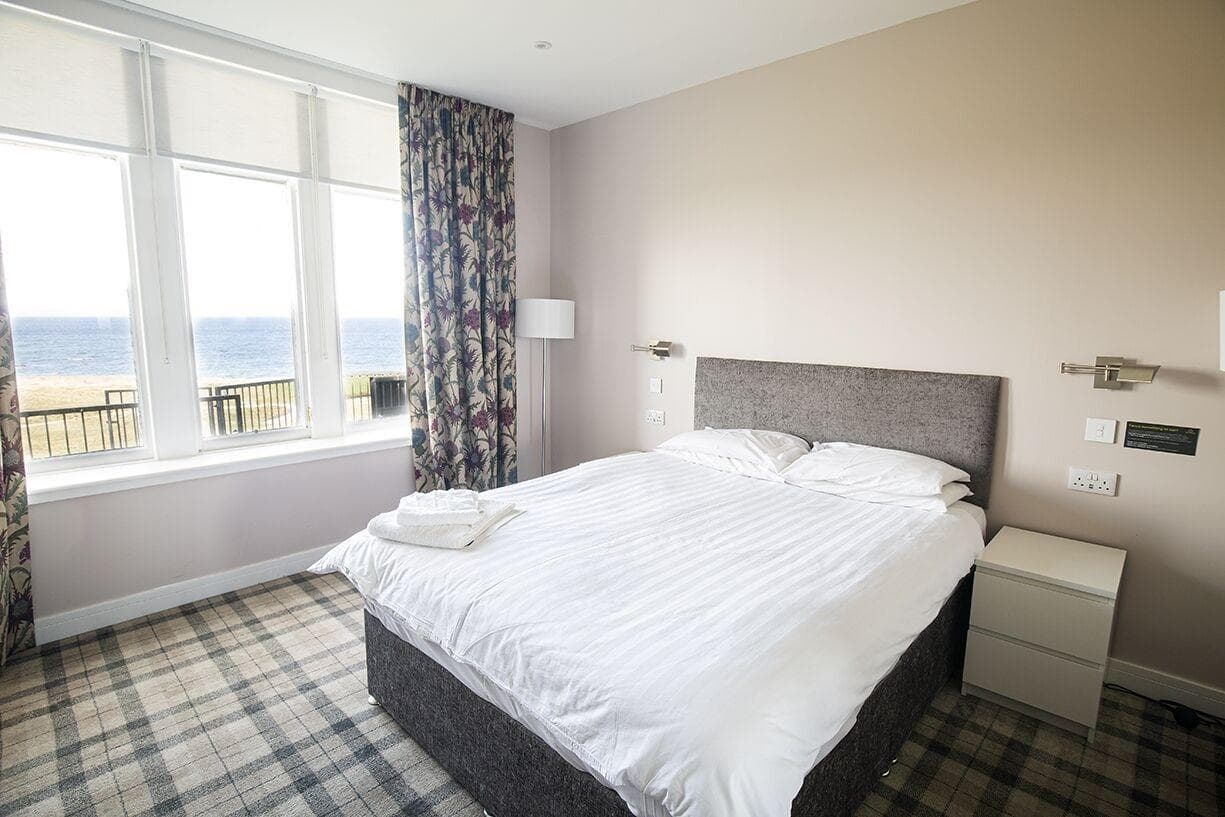 The Poseidon Inn, Room