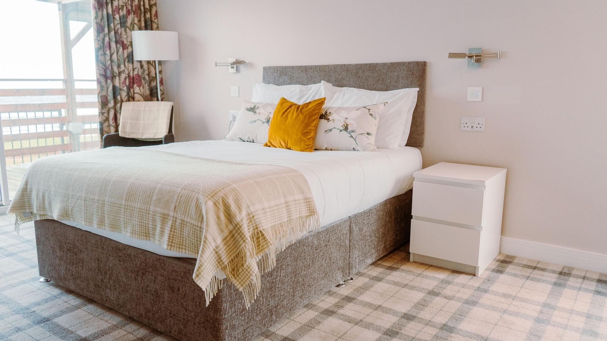 The Poseidon Inn, Room