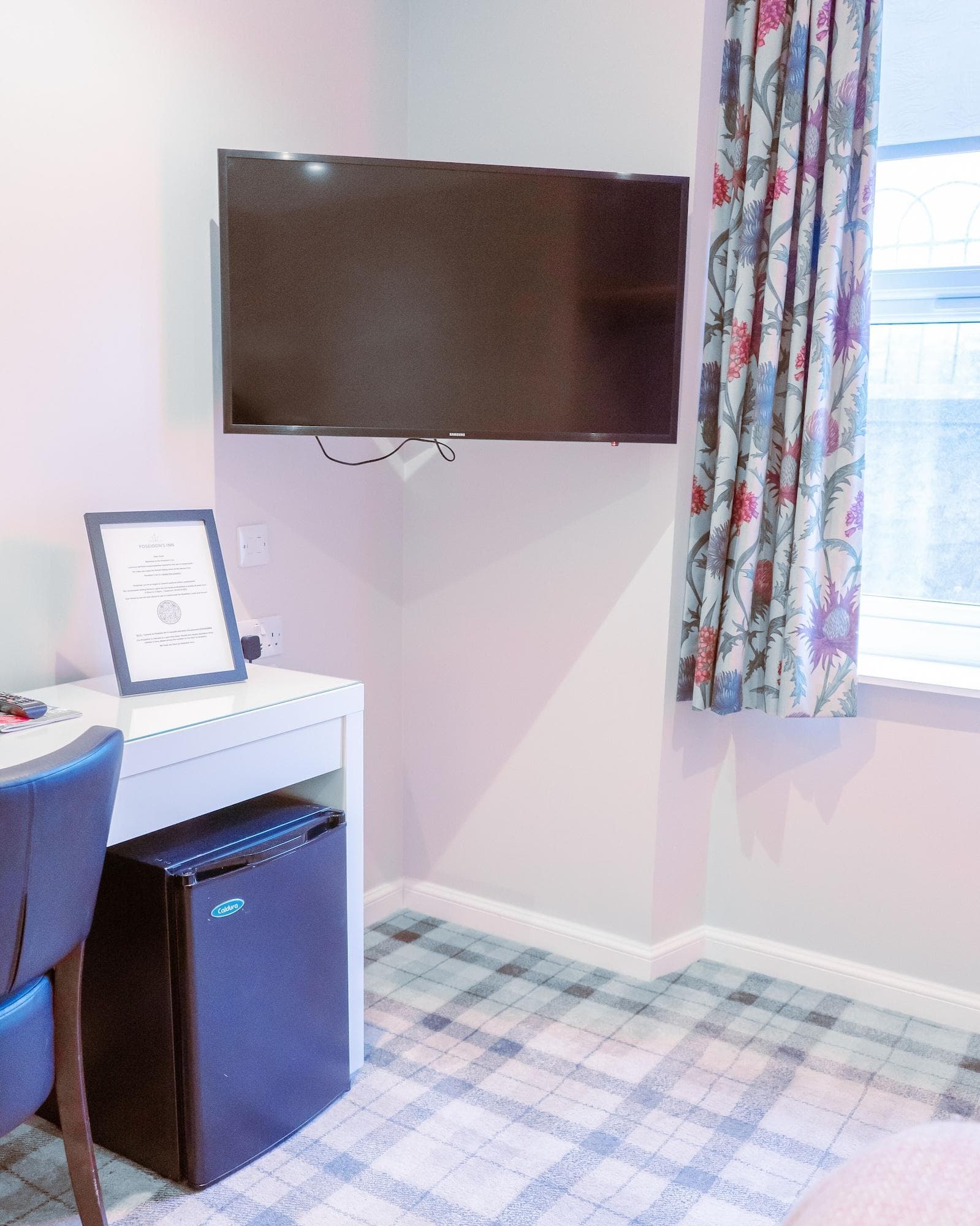 The Poseidon Inn, Room