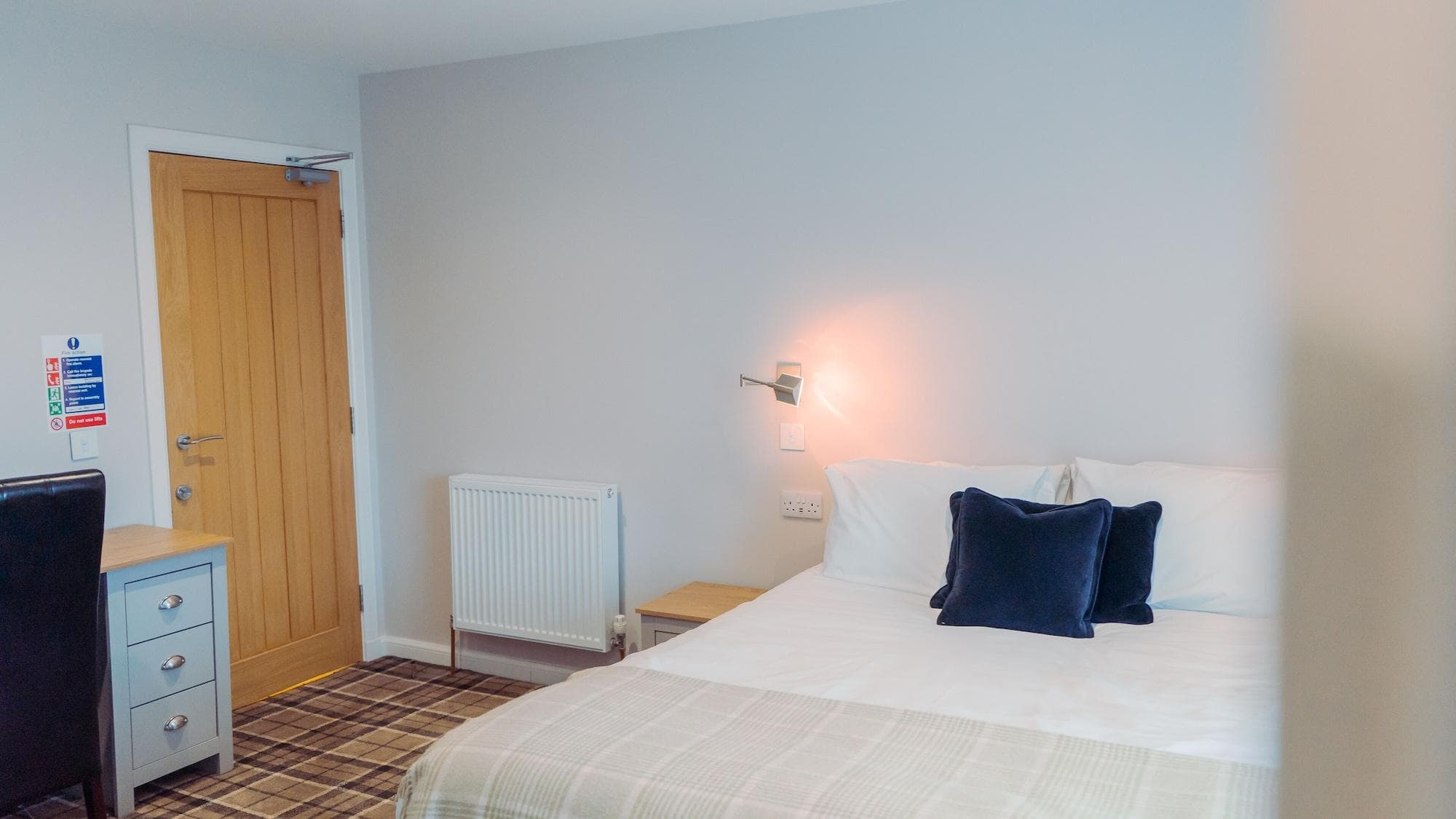 The Poseidon Inn, Room