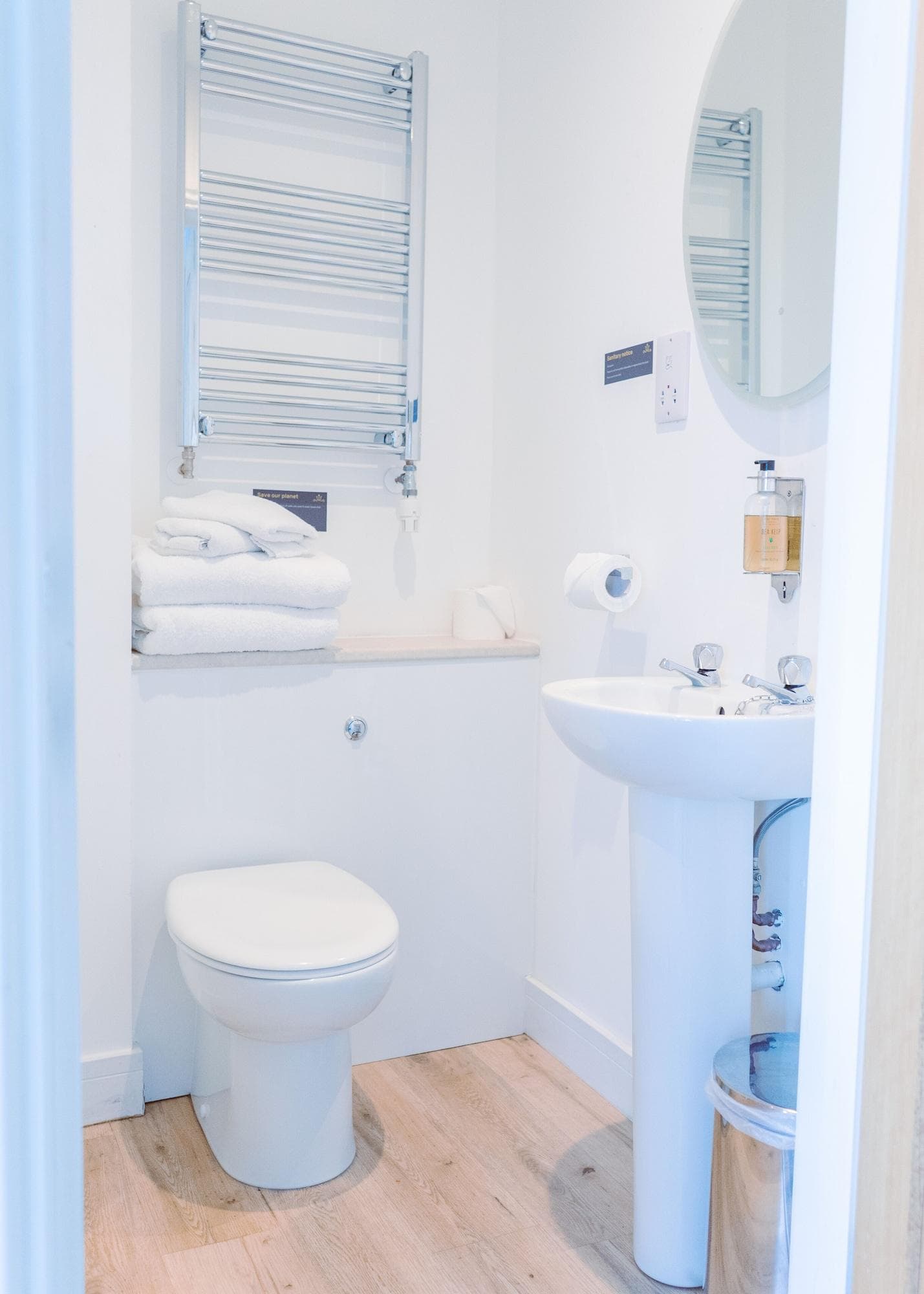 The Poseidon Inn, Room