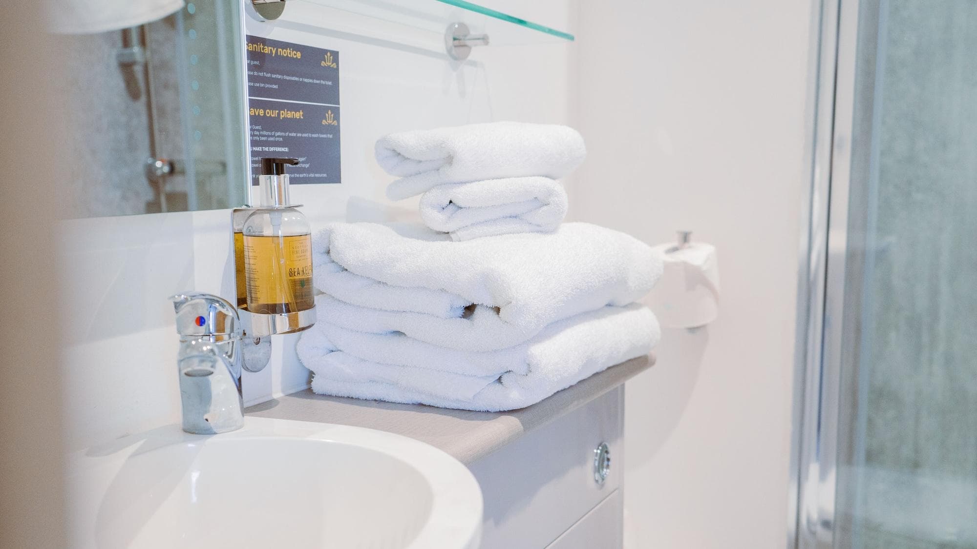 The Poseidon Inn, Room