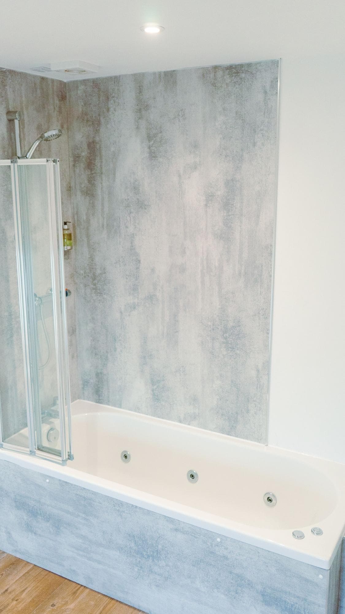 The Poseidon Inn, Room