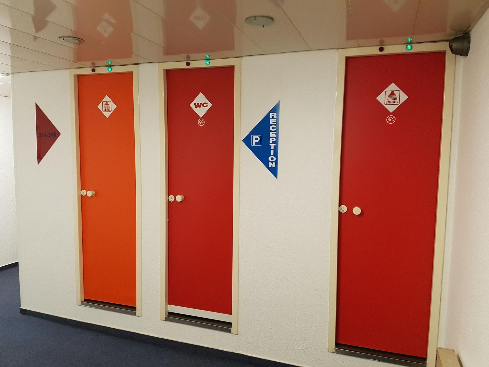 Hôtel Holiday, Lobby