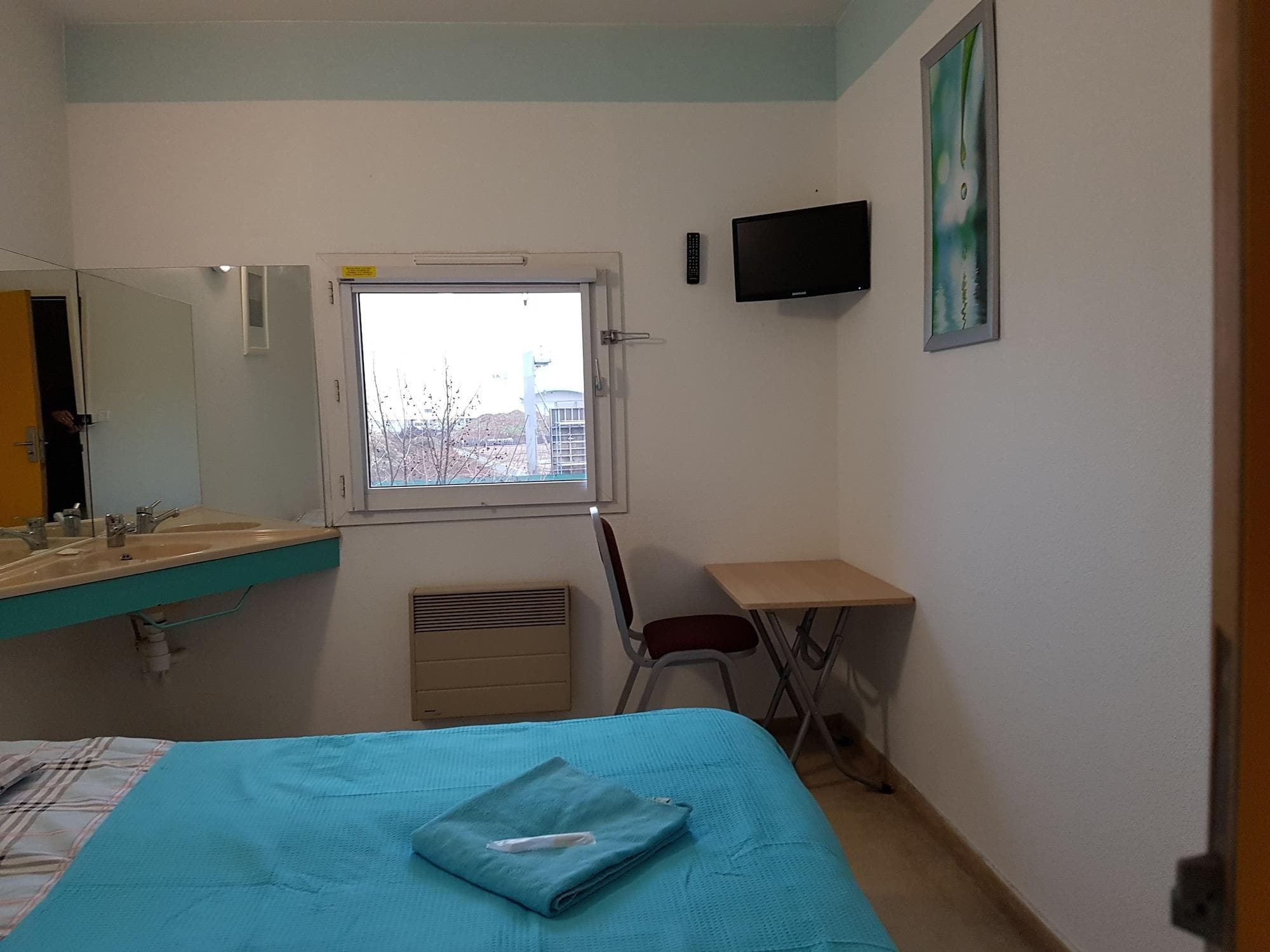 Hôtel Holiday, Room