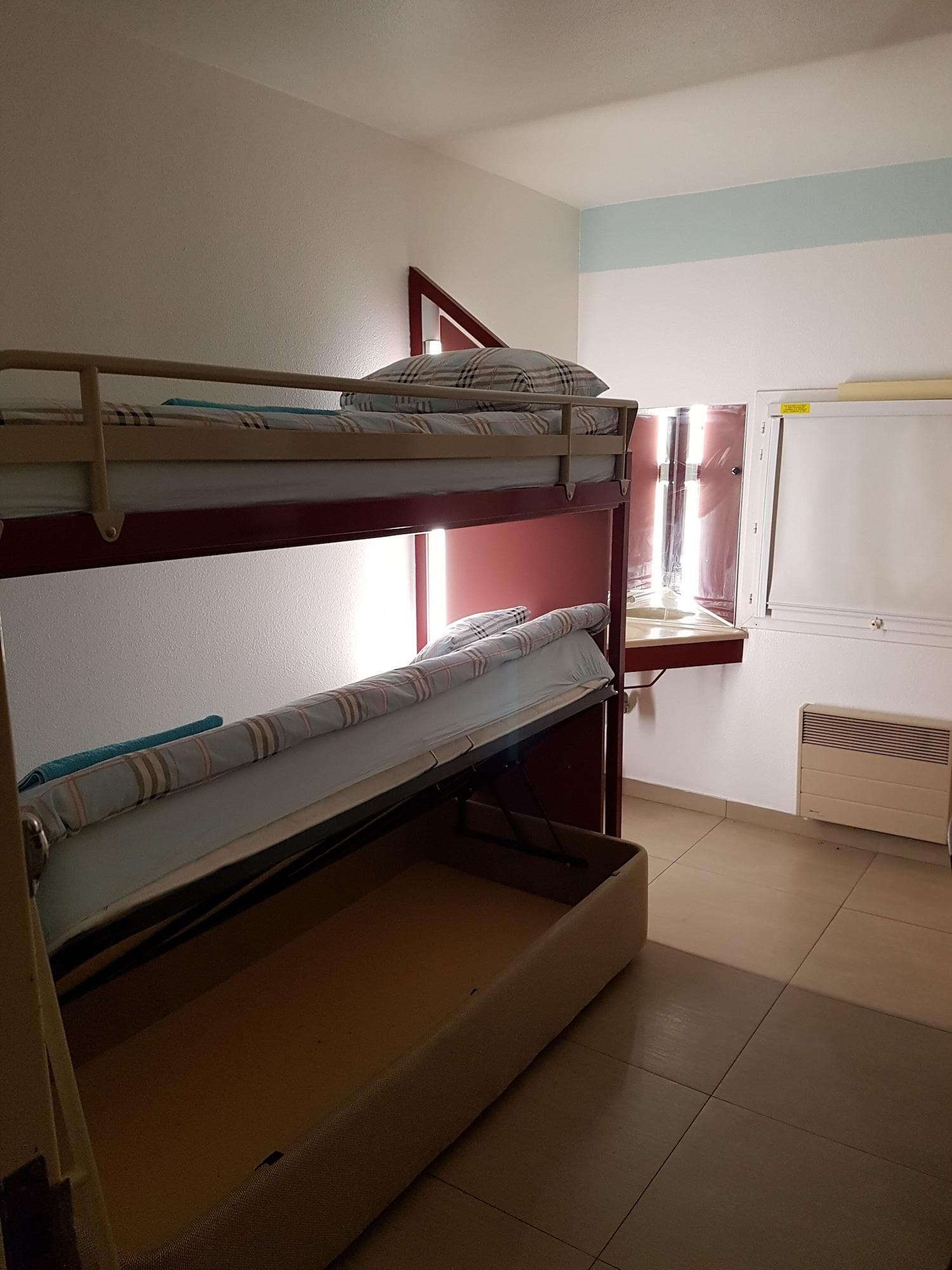 Hôtel Holiday, Room