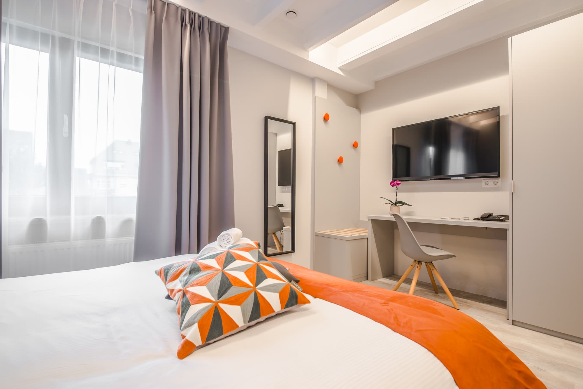 Mandarina Hotel STRASSEN, Room