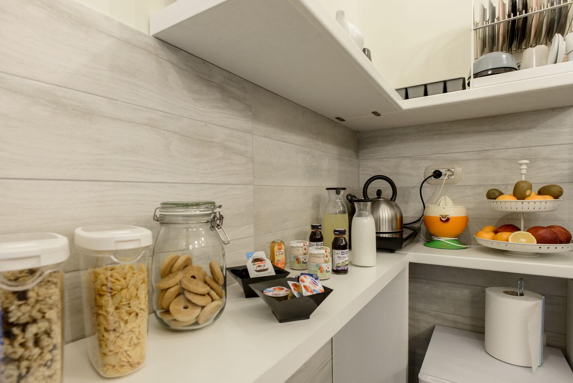 Morra's Home, Restaurant