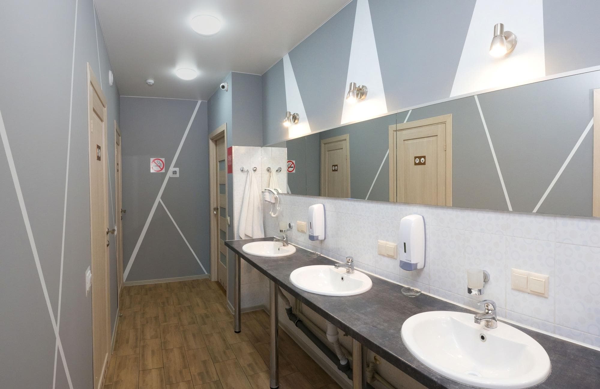 «Very center» hostel, Sports and Entertainment