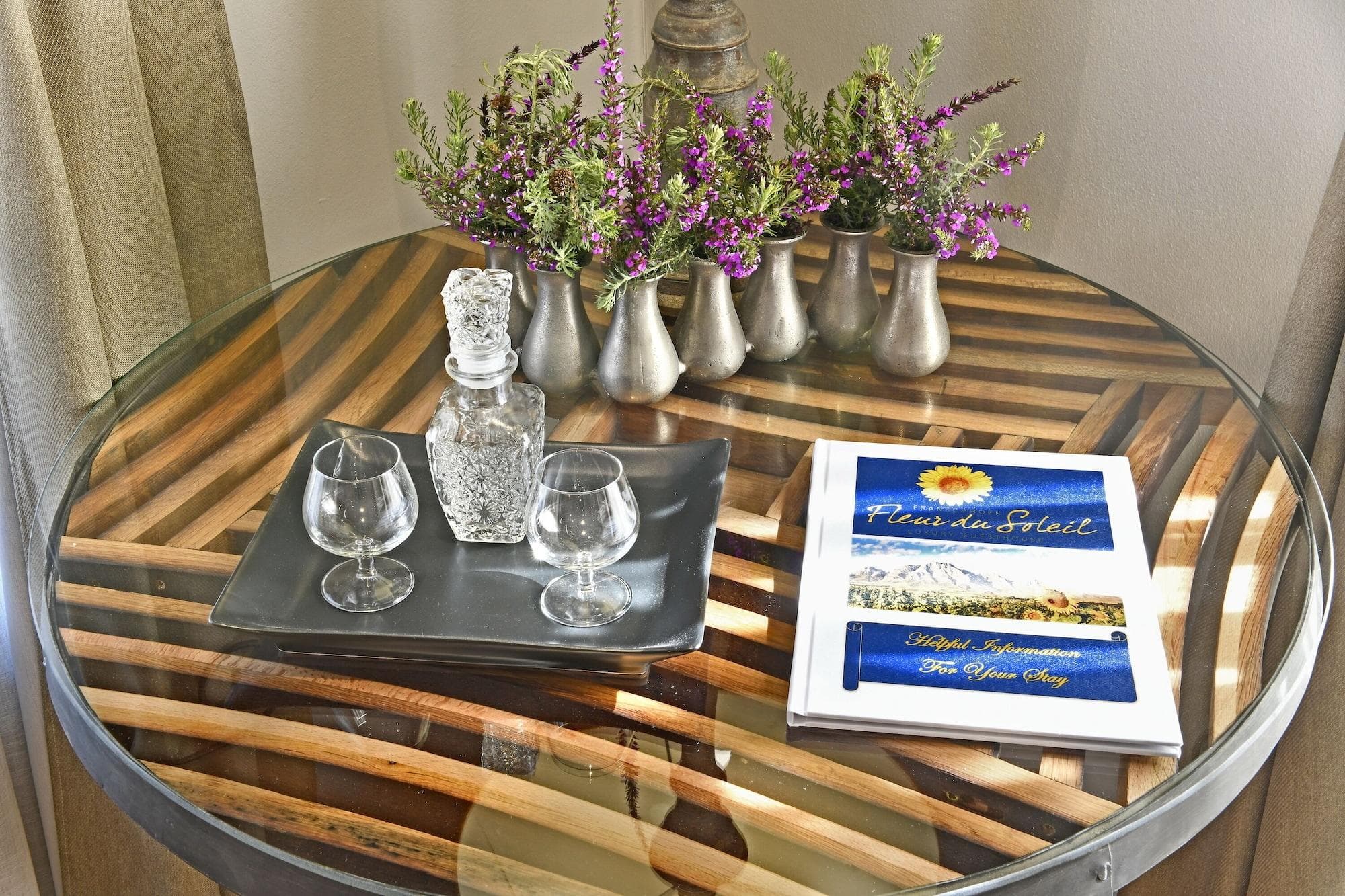 Fleur Du Soleil, Room