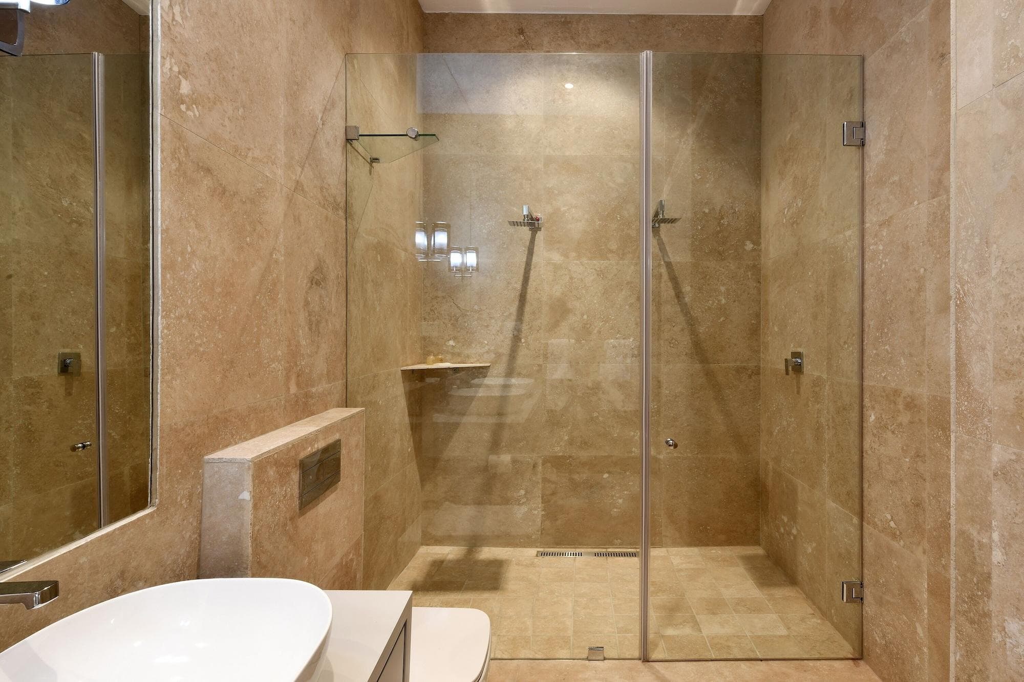 Fleur Du Soleil, Room