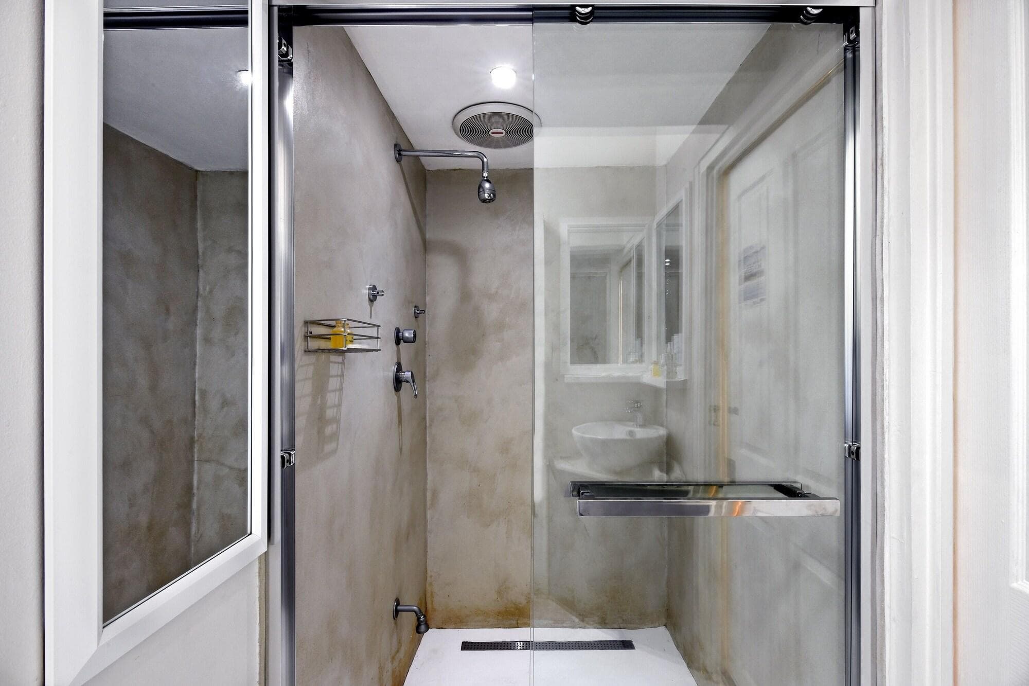 Fleur Du Soleil, Room