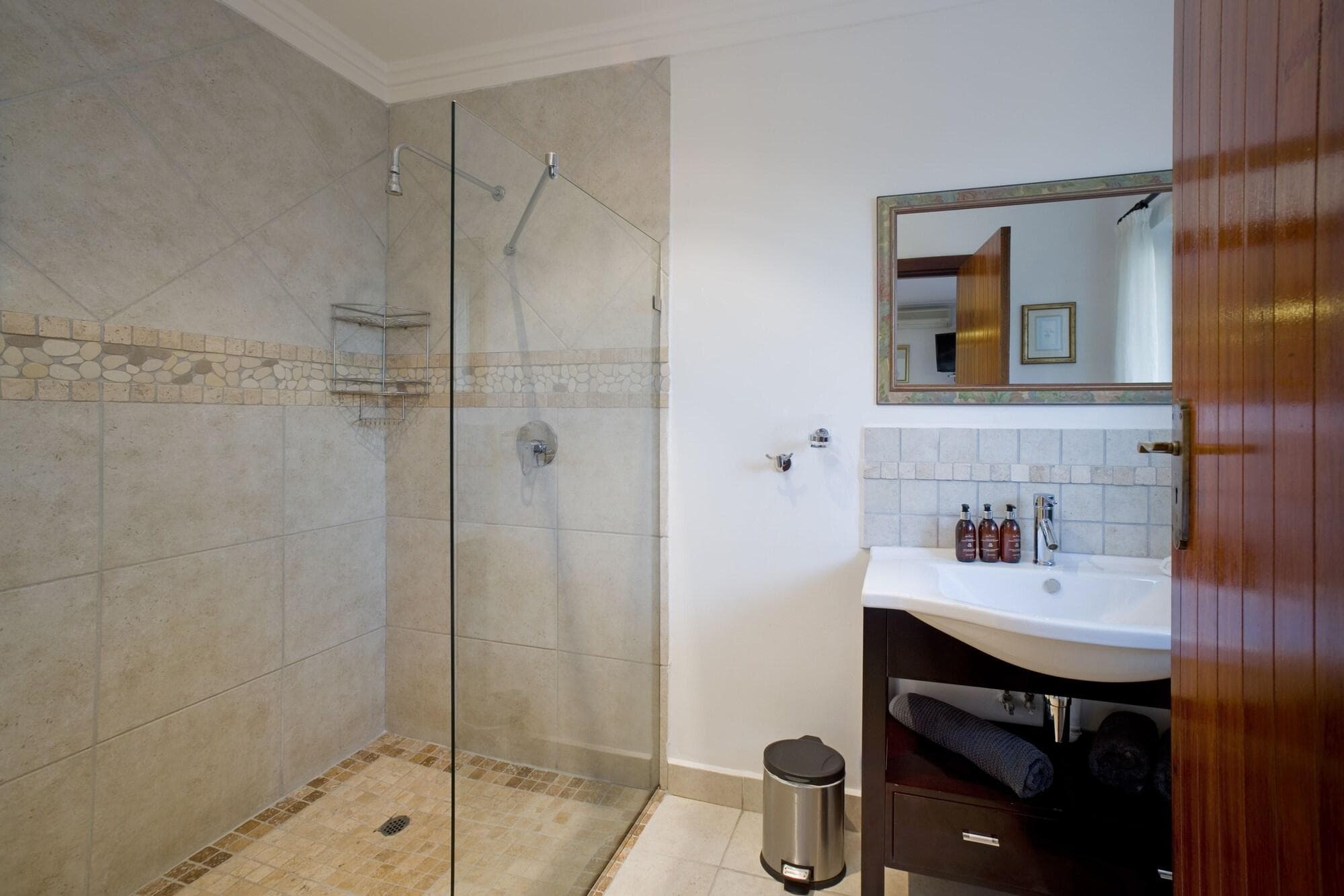 Candlewood Lodge - Bed & Breakfast, Room