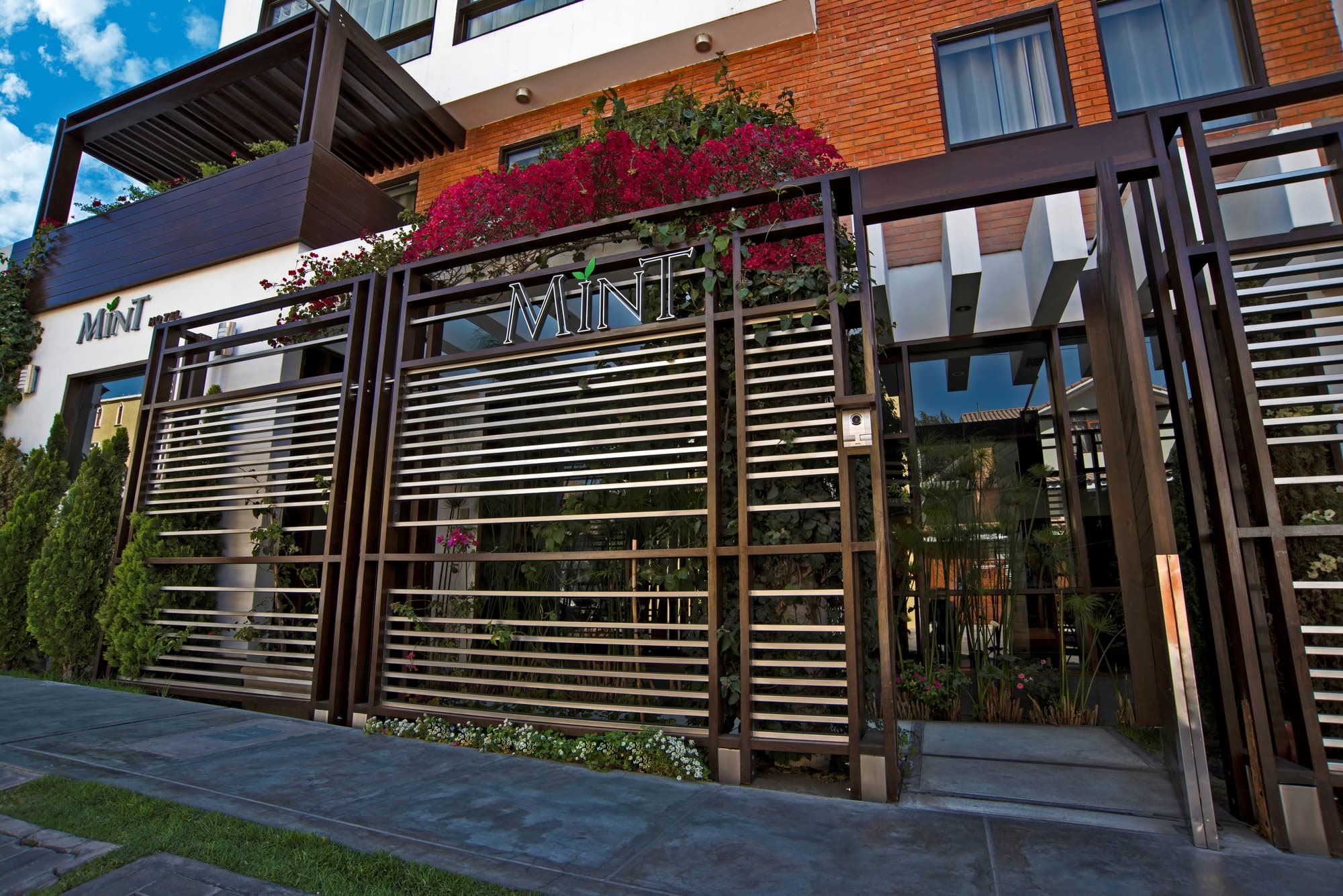 Mint Hotel, General view