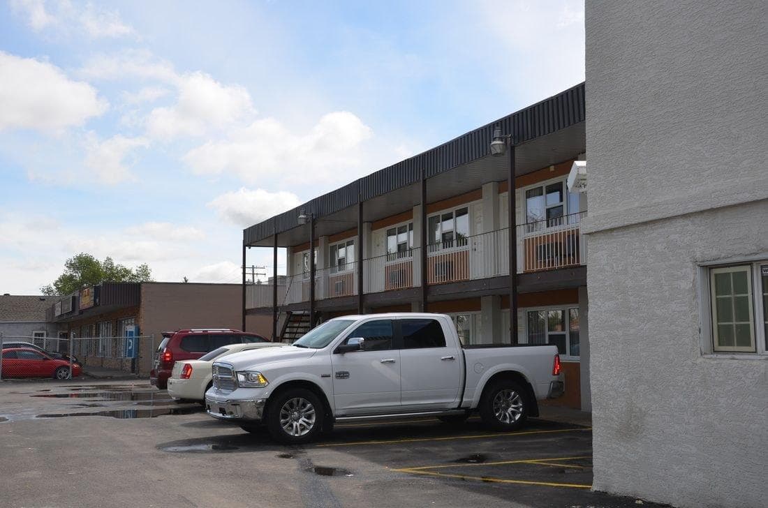 Coachman Inn, General view